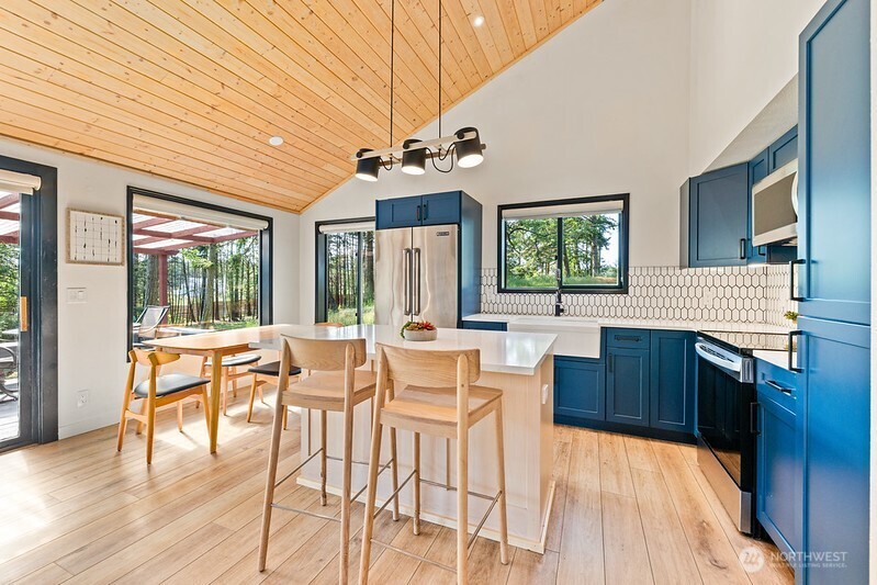 Friday Harbor, Washington, 98250, United States, 2 Bedrooms Bedrooms, ,1 BathroomBathrooms,Residential,For Sale,1850267