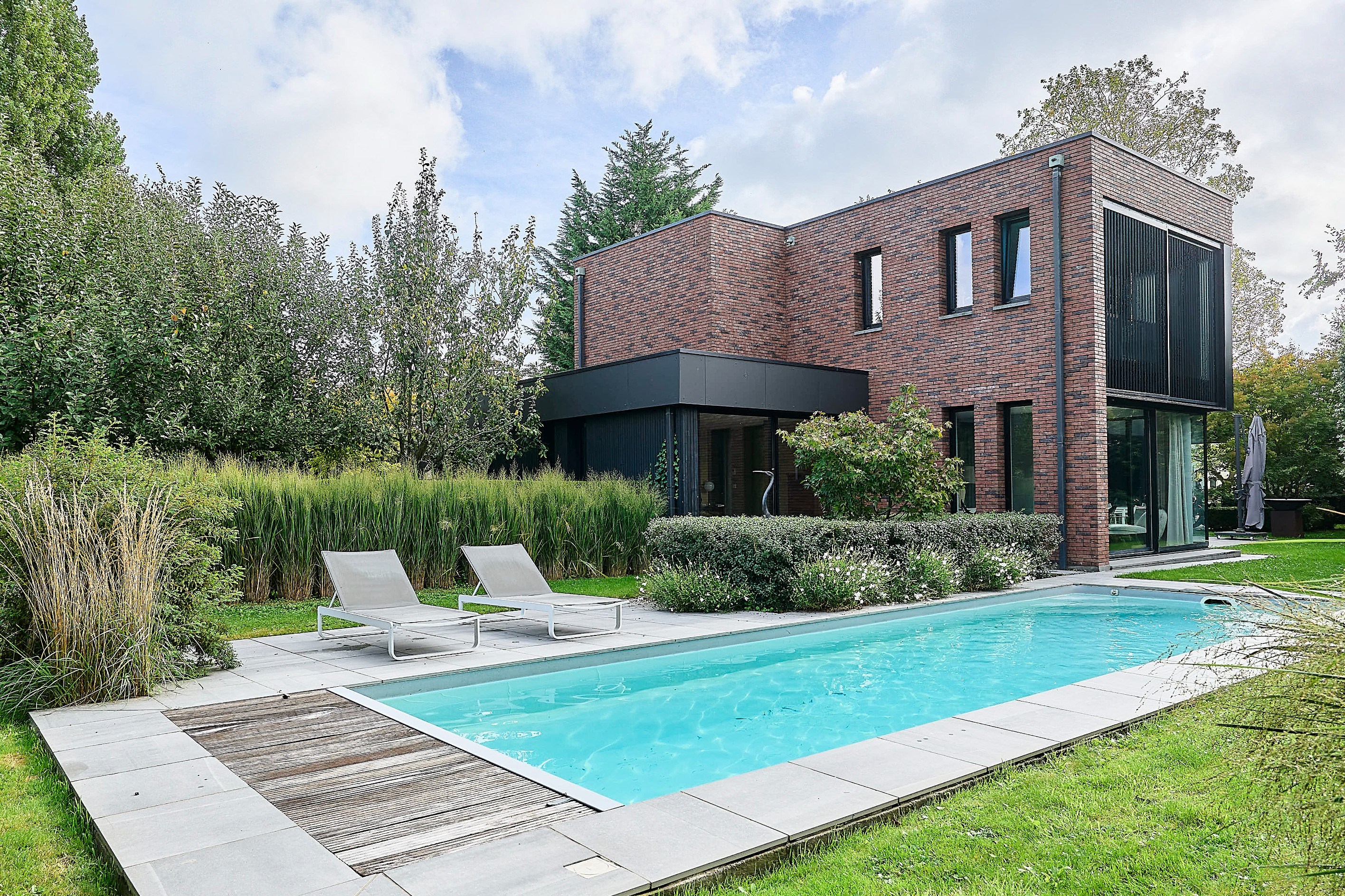  Substantial Semi-Detached Property with High-End Finishes in Louvil - 物件實景