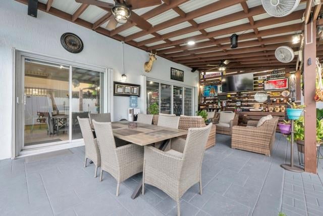 Hialeah, Florida, 33015, United States, 5 Bedrooms Bedrooms, ,3 BathroomsBathrooms,Residential,For Sale,1977900