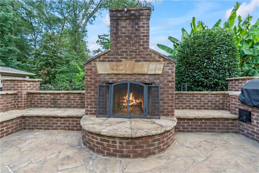 Marietta, Georgia, 30060, United States, 5 Bedrooms Bedrooms, ,4 BathroomsBathrooms,Residential,For Sale,1973923