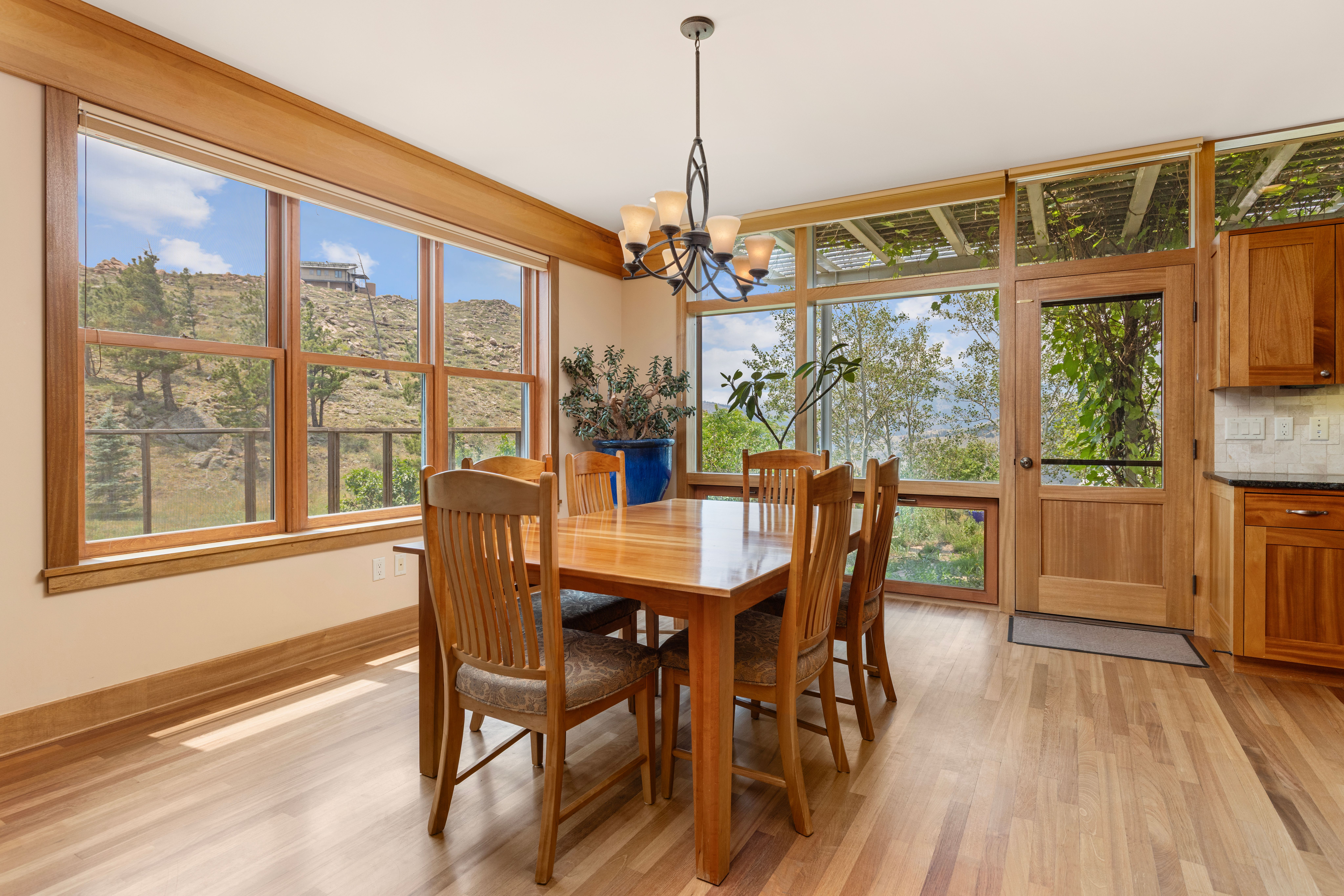  Beautiful Sunshine Canyon Home - 物件實景