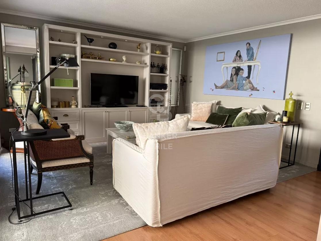 Las Condes, Chile, 4 Bedrooms Bedrooms, ,5 BathroomsBathrooms,Residential,For Sale,1868523