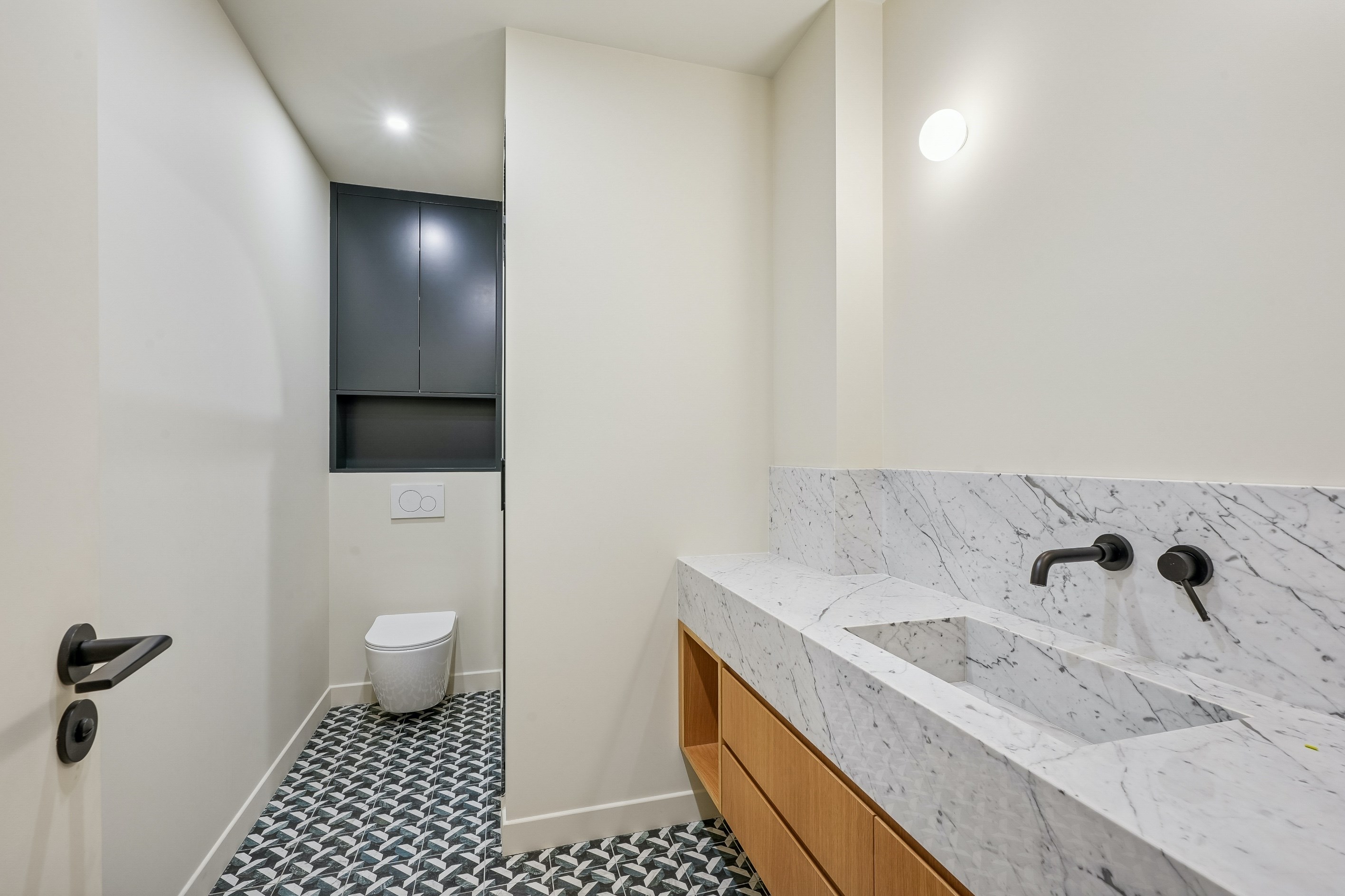  Off-Market – Exceptional Garden-Level Apartment Facing the Eiffel Tower - 物件實景