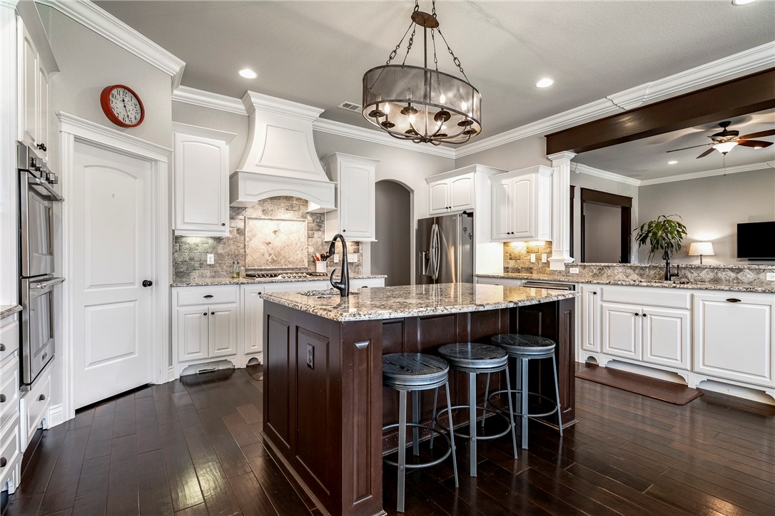 Bentonville, Arkansas, 72712, United States, 5 Bedrooms Bedrooms, ,5 BathroomsBathrooms,Residential,For Sale,1895403