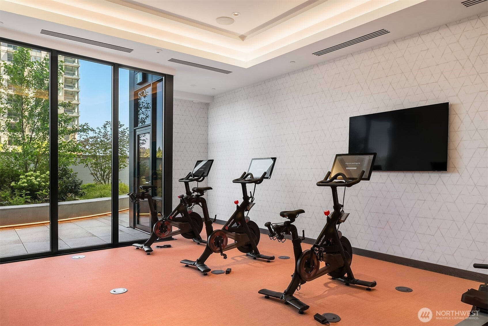 Bellevue, Washington, 98004, United States, 1 Bedroom Bedrooms, ,1 BathroomBathrooms,Residential,For Sale,1901140