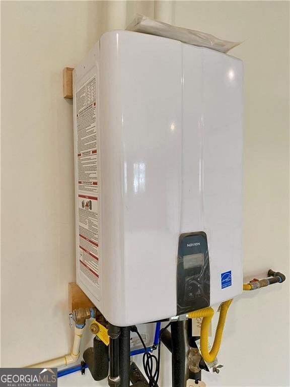 Gainesville, Georgia, 30506, United States, 5 Bedrooms Bedrooms, ,6 BathroomsBathrooms,Residential,For Sale,1908175