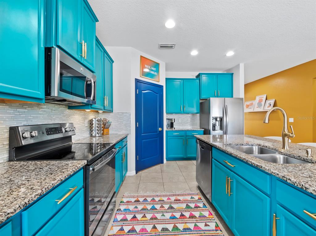 Sarasota, Florida, 34241, United States, 5 Bedrooms Bedrooms, ,3 BathroomsBathrooms,Residential,For Sale,1898457