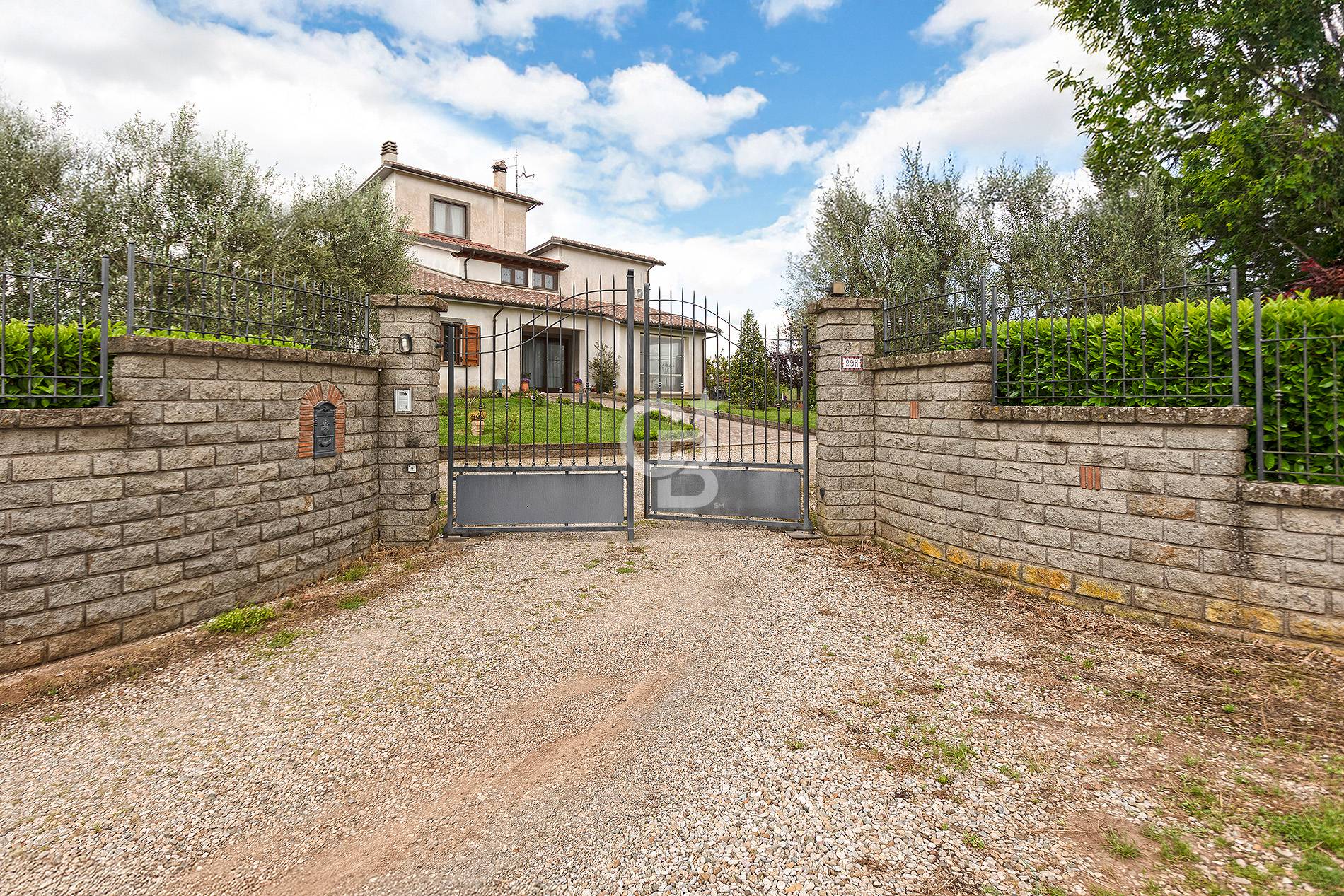 Viterbo, Viterbo, 01100, IT, 6 Bedrooms Bedrooms, ,4 BathroomsBathrooms,Residential,For Sale,1829158