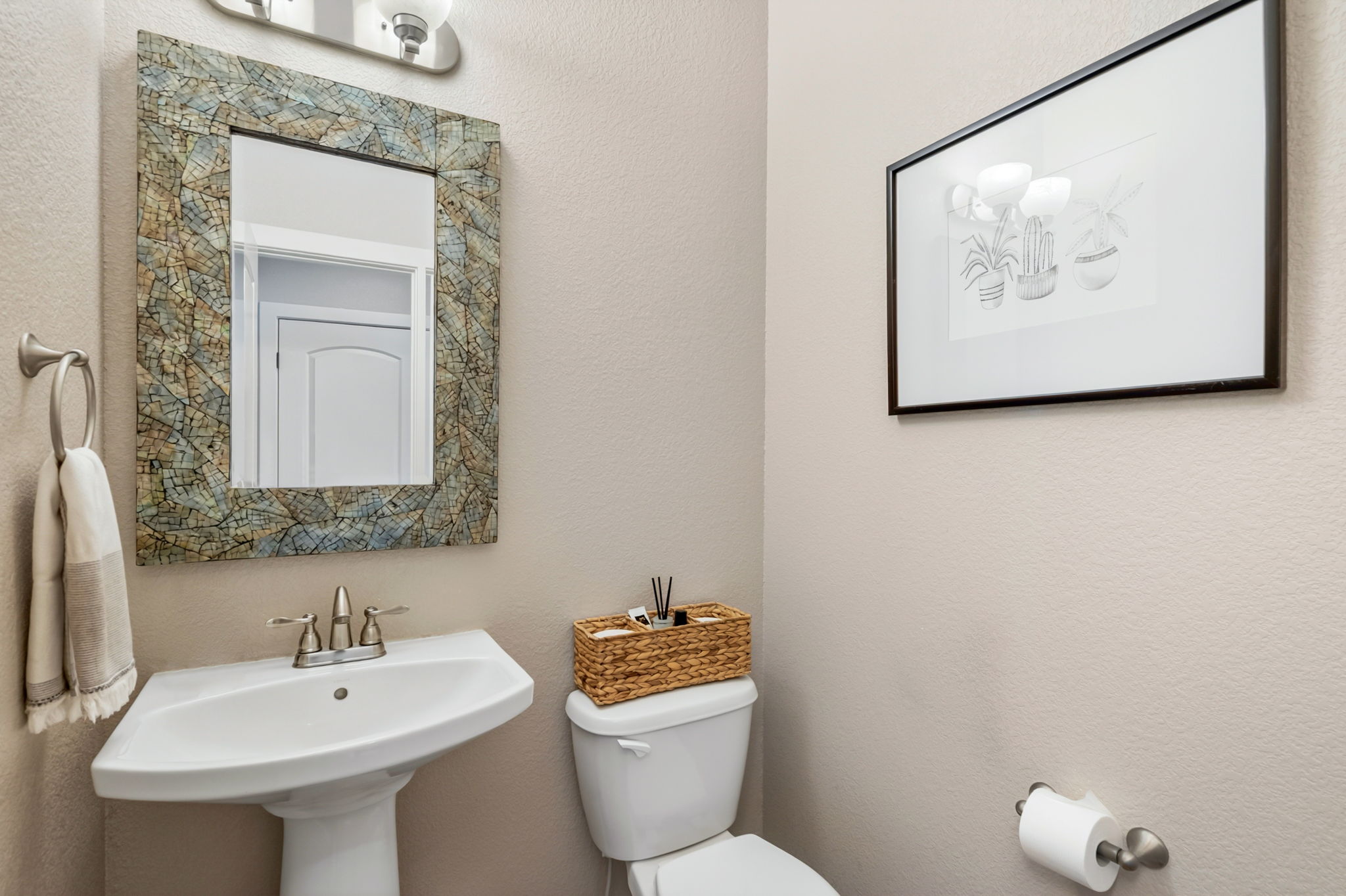  Great 2 Story With Main Floor Master Located Between Raindance and Pelican Lakes - 物件實景