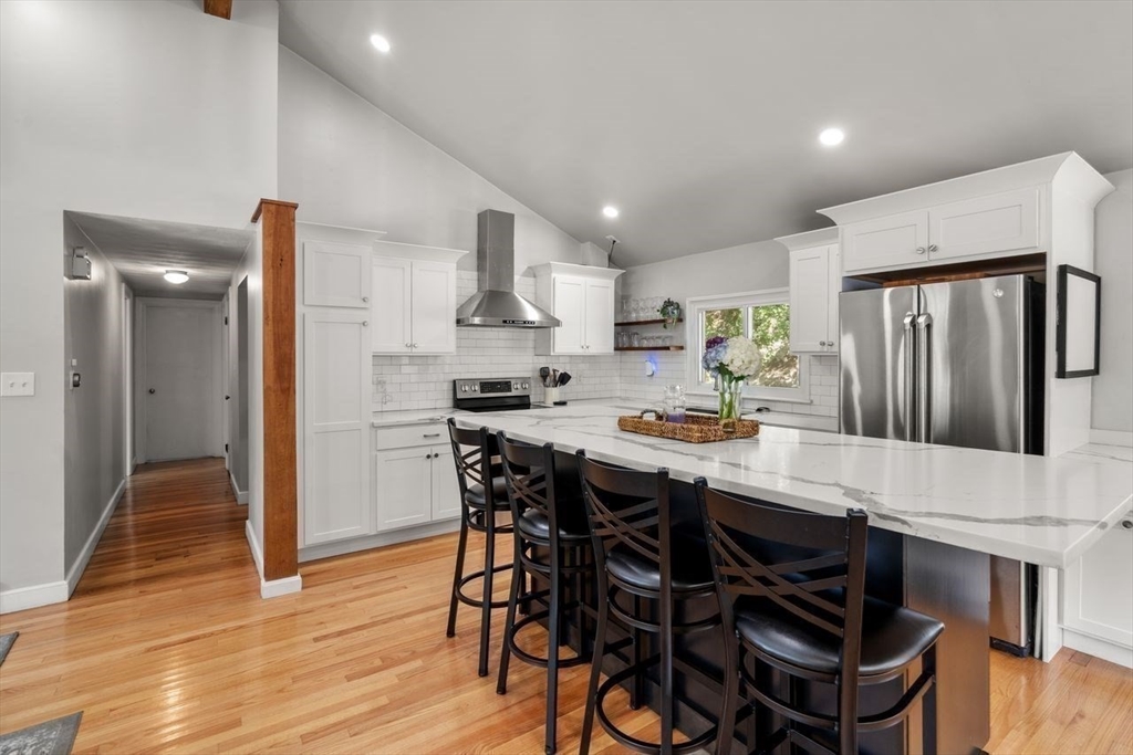 Waltham, Massachusetts, 02453, United States, 3 Bedrooms Bedrooms, ,2 BathroomsBathrooms,Residential,For Sale,1939650