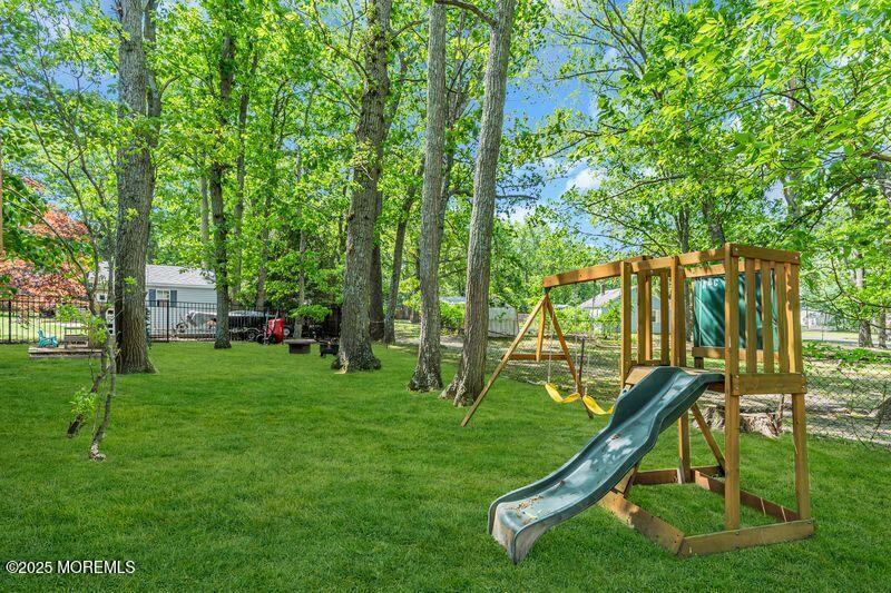 Howell, New Jersey, 07731, United States, 4 Bedrooms Bedrooms, ,3 BathroomsBathrooms,Residential,For Sale,1980987