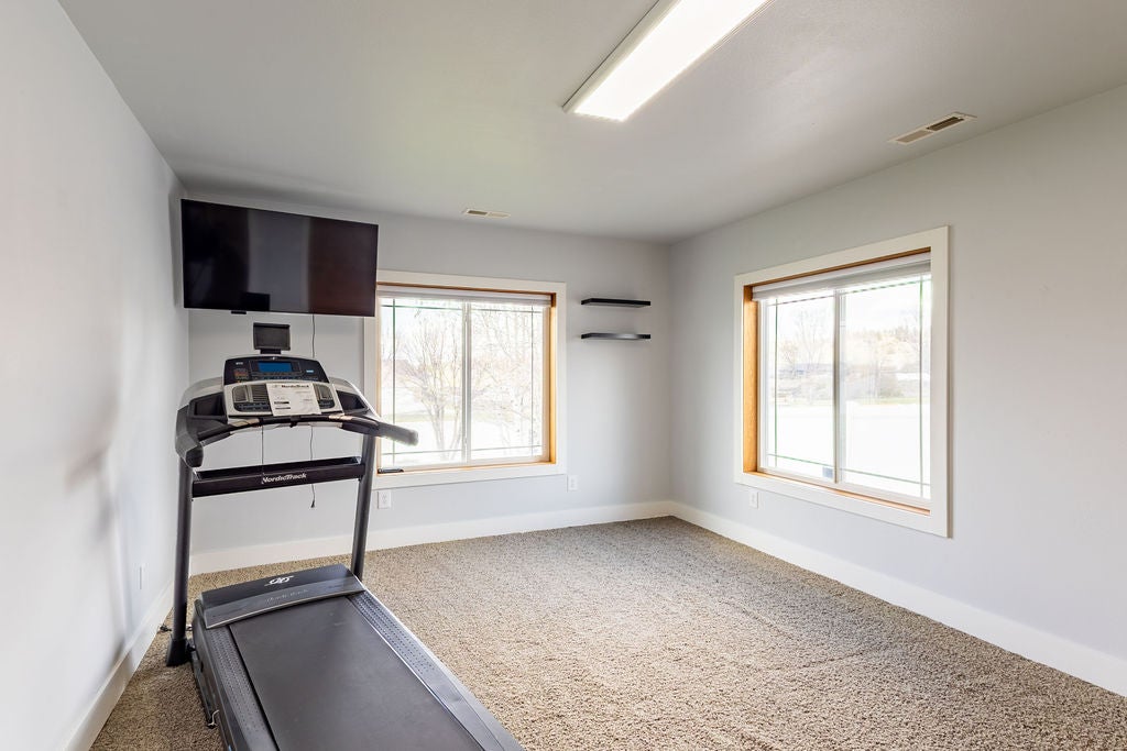 Billings, Montana, 59101, United States, 6 Bedrooms Bedrooms, ,4 BathroomsBathrooms,Residential,For Sale,2049164