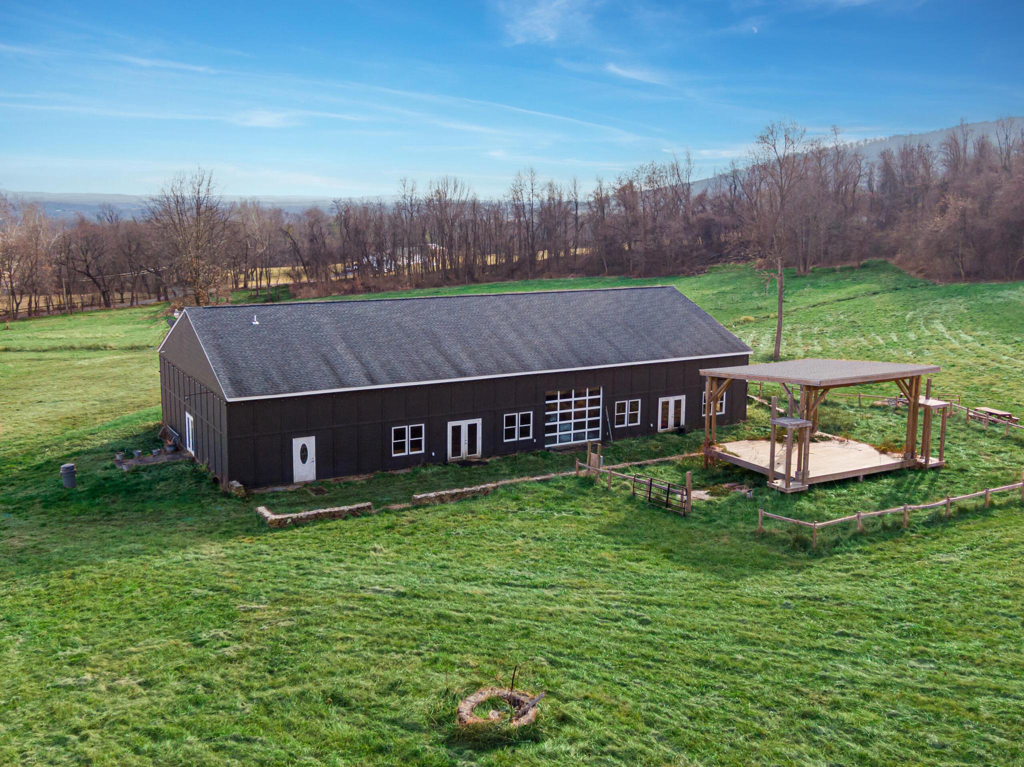  34266 Williams Gap Road, Round Hill, VA, 20141 - 物件實景