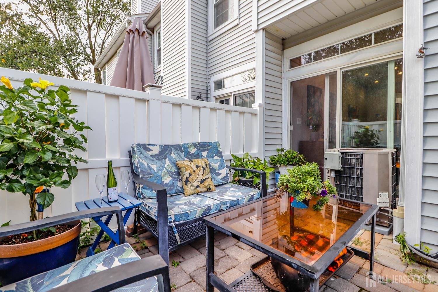 Sayreville, New Jersey, 08859, United States, 2 Bedrooms Bedrooms, ,3 BathroomsBathrooms,Residential,For Sale,1963206