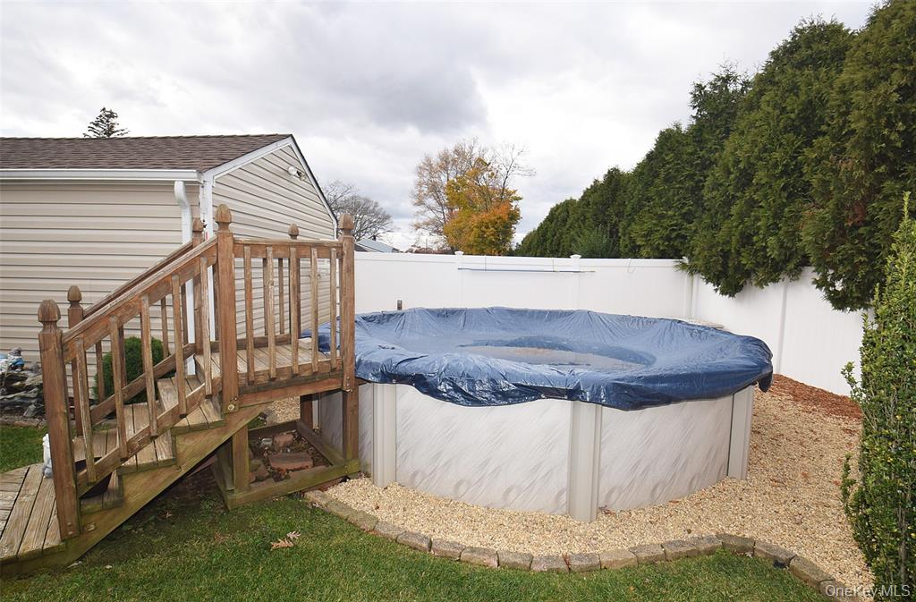 north babylon, New York, 11703, United States, 2 Bedrooms Bedrooms, ,1 BathroomBathrooms,Residential,For Sale,2000389