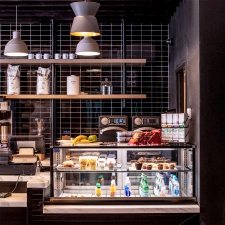 Atlanta, Georgia, 30308, United States, 2 Bedrooms Bedrooms, ,3 BathroomsBathrooms,Residential,For Sale,1967634