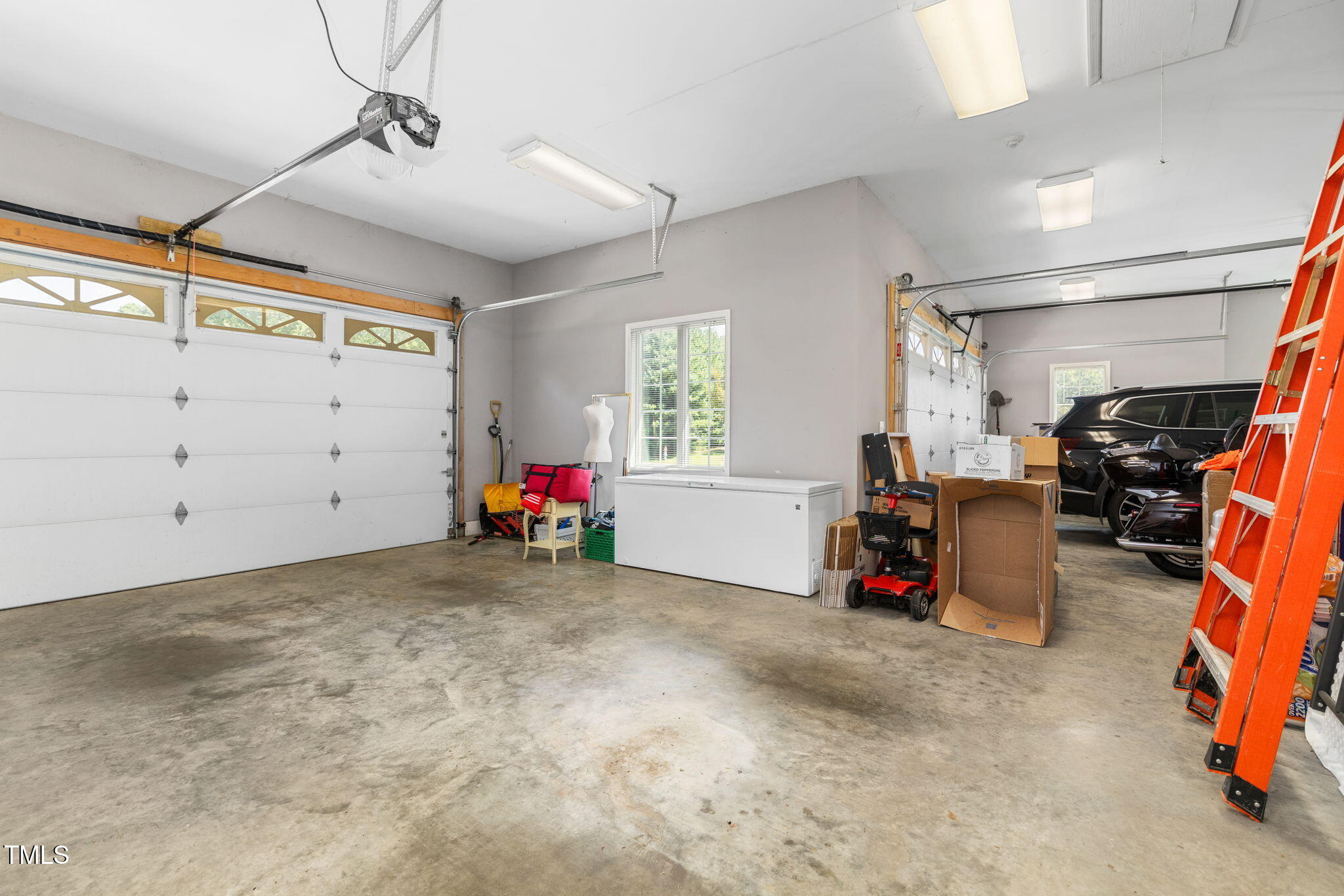 South Hill, Virginia, 23917, United States, 6 Bedrooms Bedrooms, ,5 BathroomsBathrooms,Residential,For Sale,1940439