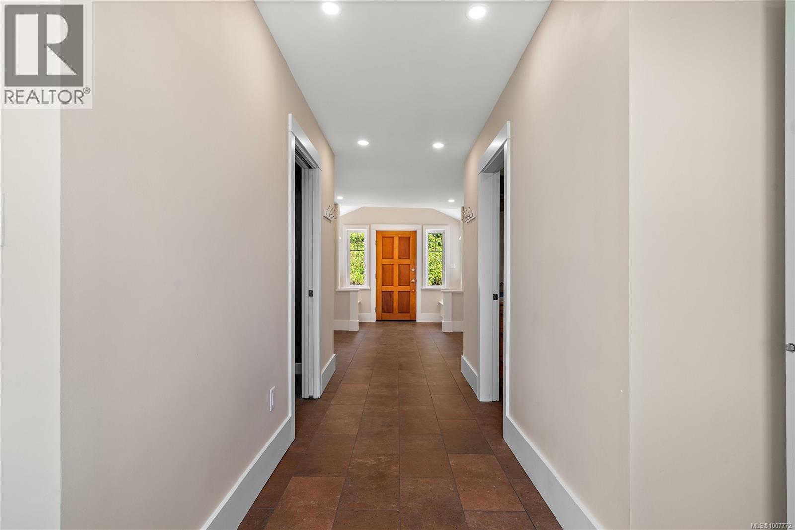 SAANICH, British Columbia, V8Y 2G1, CA, 4 Bedrooms Bedrooms, ,3 BathroomsBathrooms,Residential,For Sale,1906364