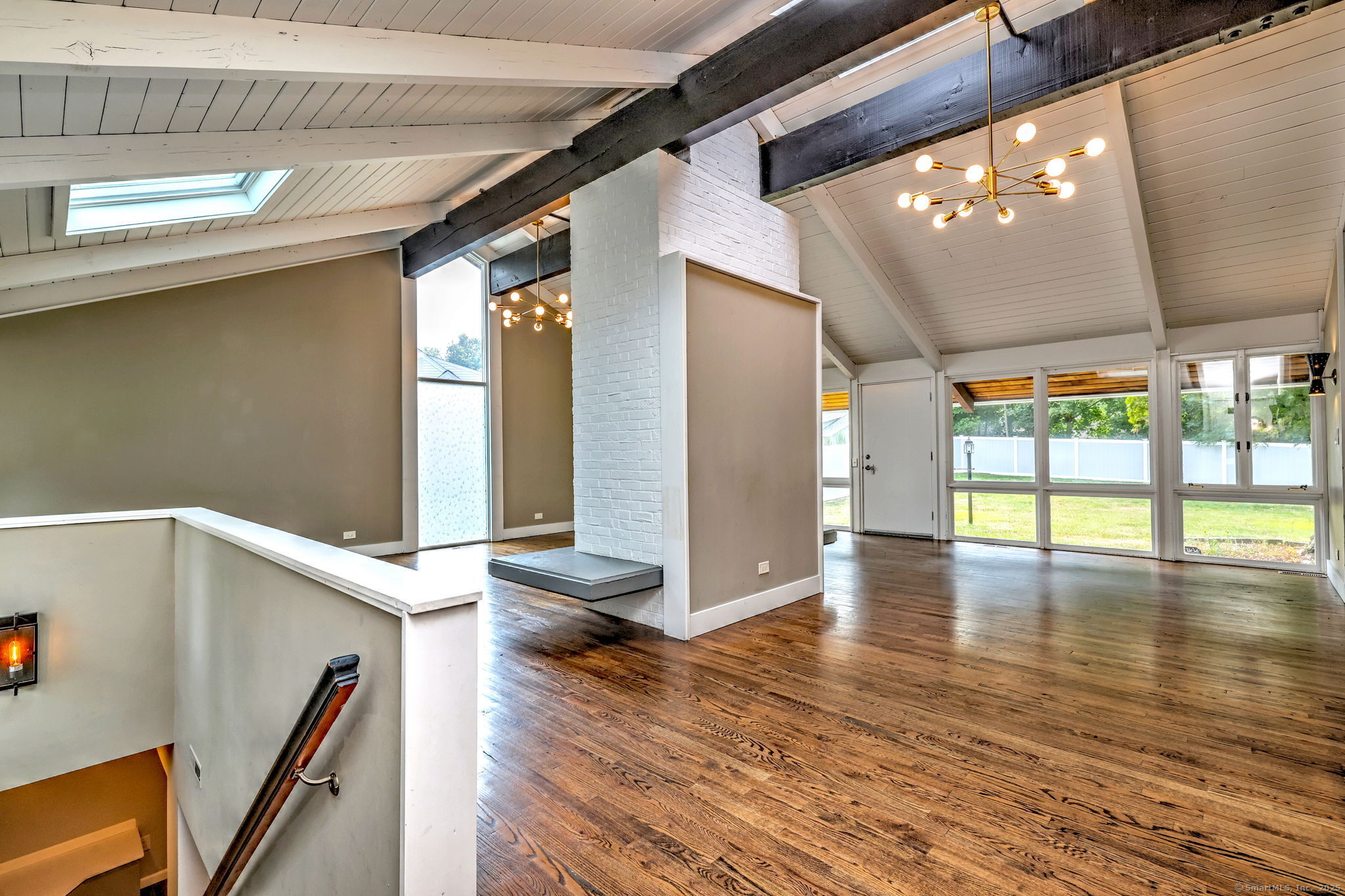 Hamden, Connecticut, 06517, United States, 4 Bedrooms Bedrooms, ,4 BathroomsBathrooms,Residential,For Sale,1942172