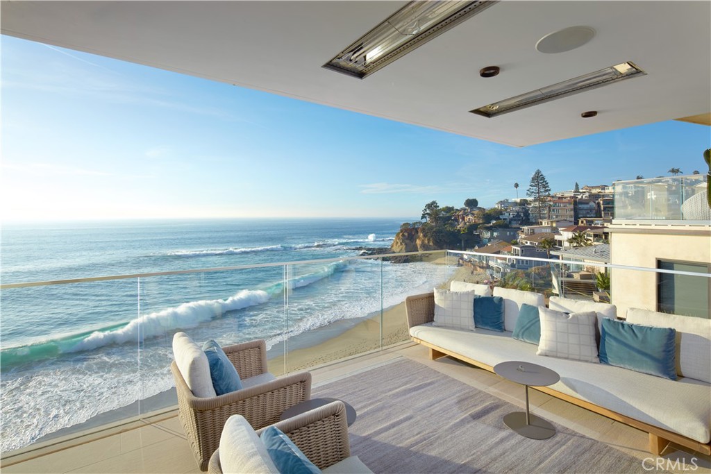 Laguna Beach, California, 92651, United States, 3 Bedrooms Bedrooms, ,4 BathroomsBathrooms,Residential,For Sale,1688637