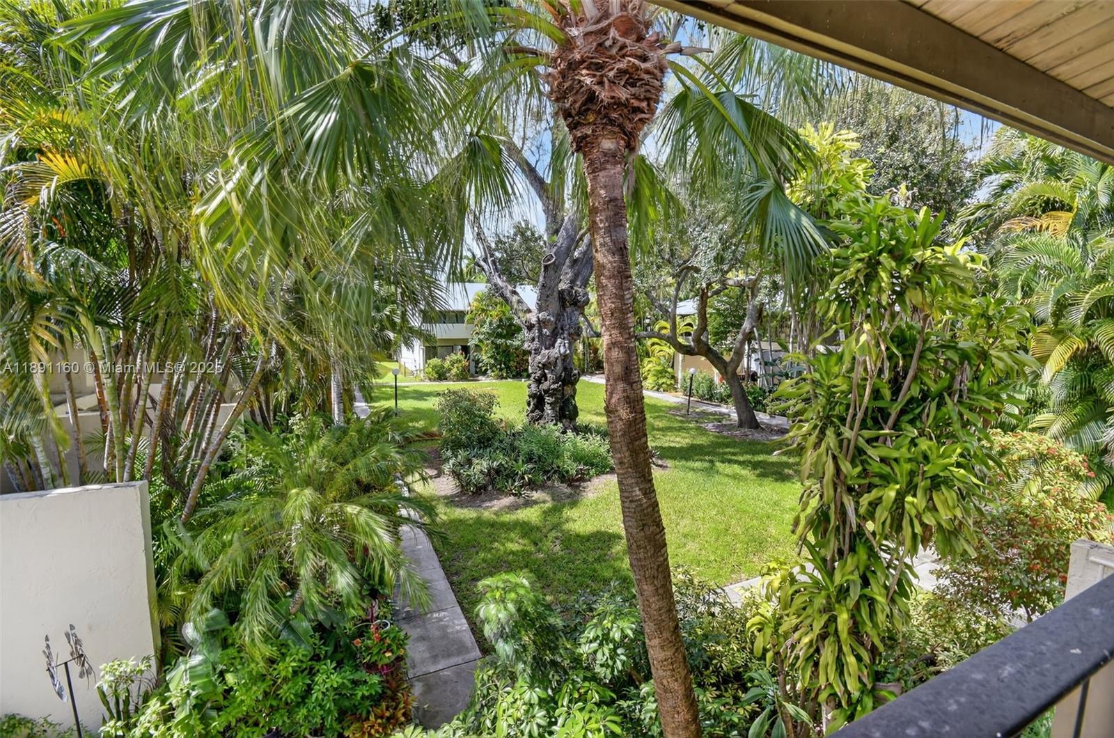 Miami, Florida, 33180, United States, 3 Bedrooms Bedrooms, ,3 BathroomsBathrooms,Residential,For Sale,1961045