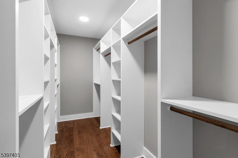 Bernards Twp., New Jersey, 07920, United States, 6 Bedrooms Bedrooms, ,5 BathroomsBathrooms,Residential,For Sale,2001685