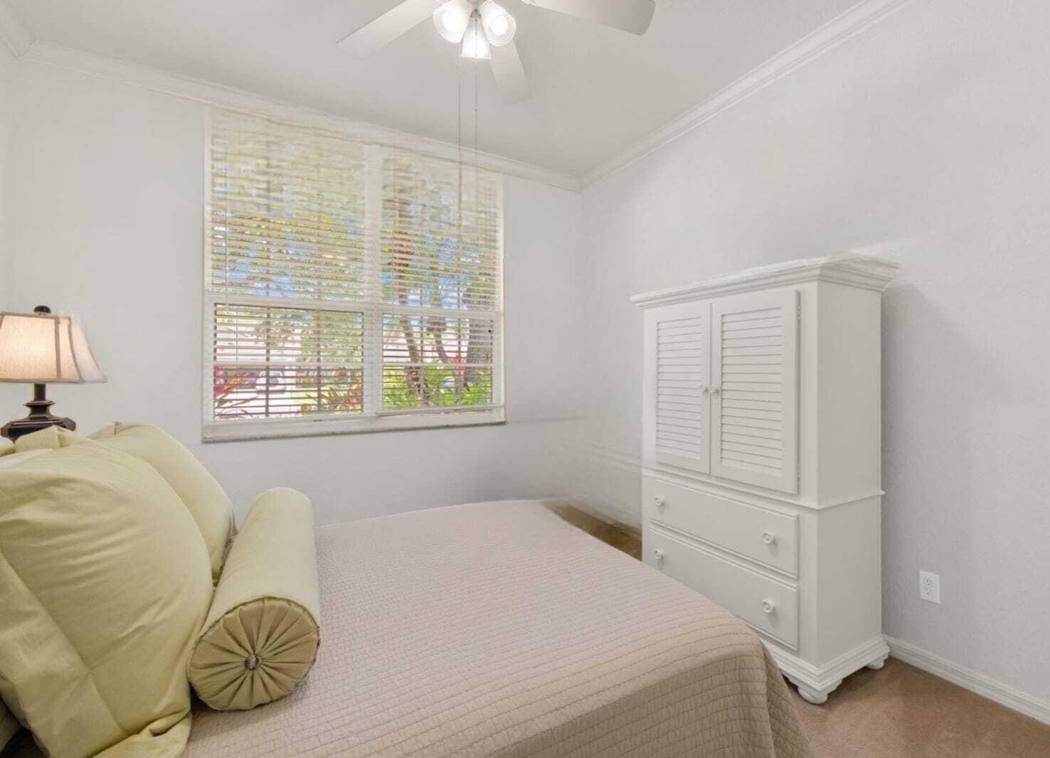 Naples, Florida, 34104, United States, 2 Bedrooms Bedrooms, ,2 BathroomsBathrooms,Residential,For Sale,1990967