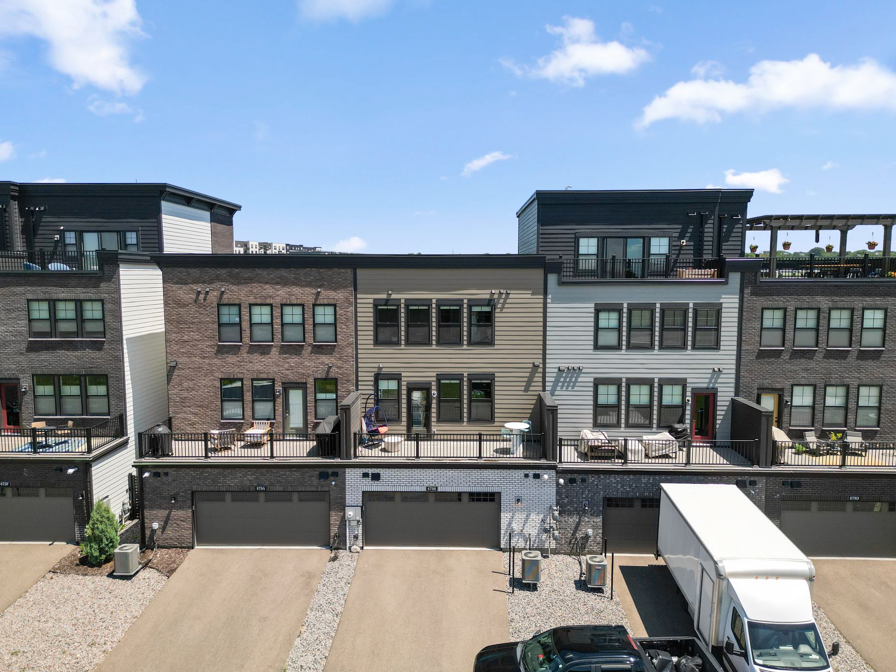  Urban Living at Its Finest: Expansive Highland Bridge Rowhome with River Views - 物件實景