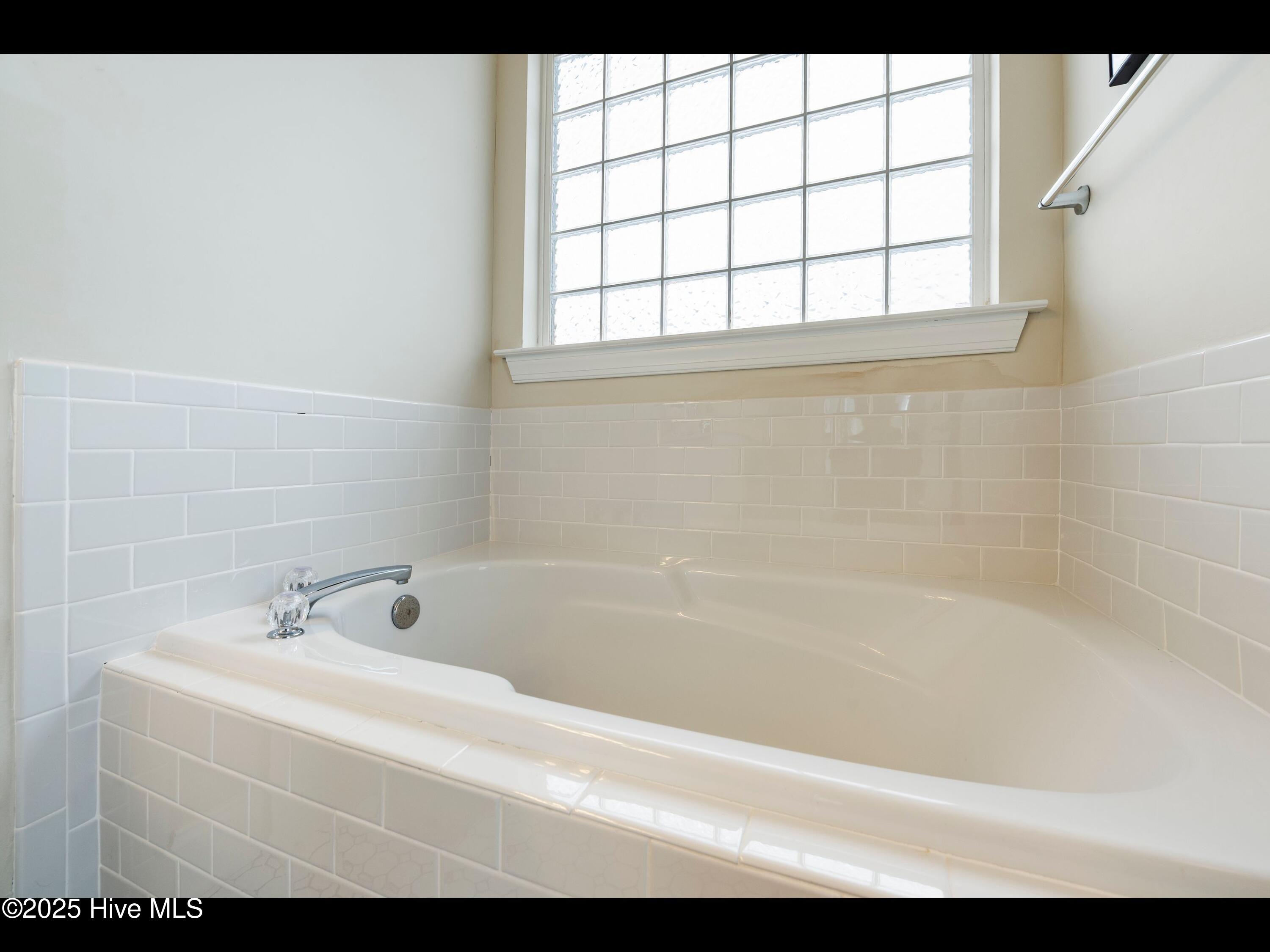 Carolina Beach, North Carolina, 28428, United States, 3 Bedrooms Bedrooms, ,3 BathroomsBathrooms,Residential,For Sale,1827738
