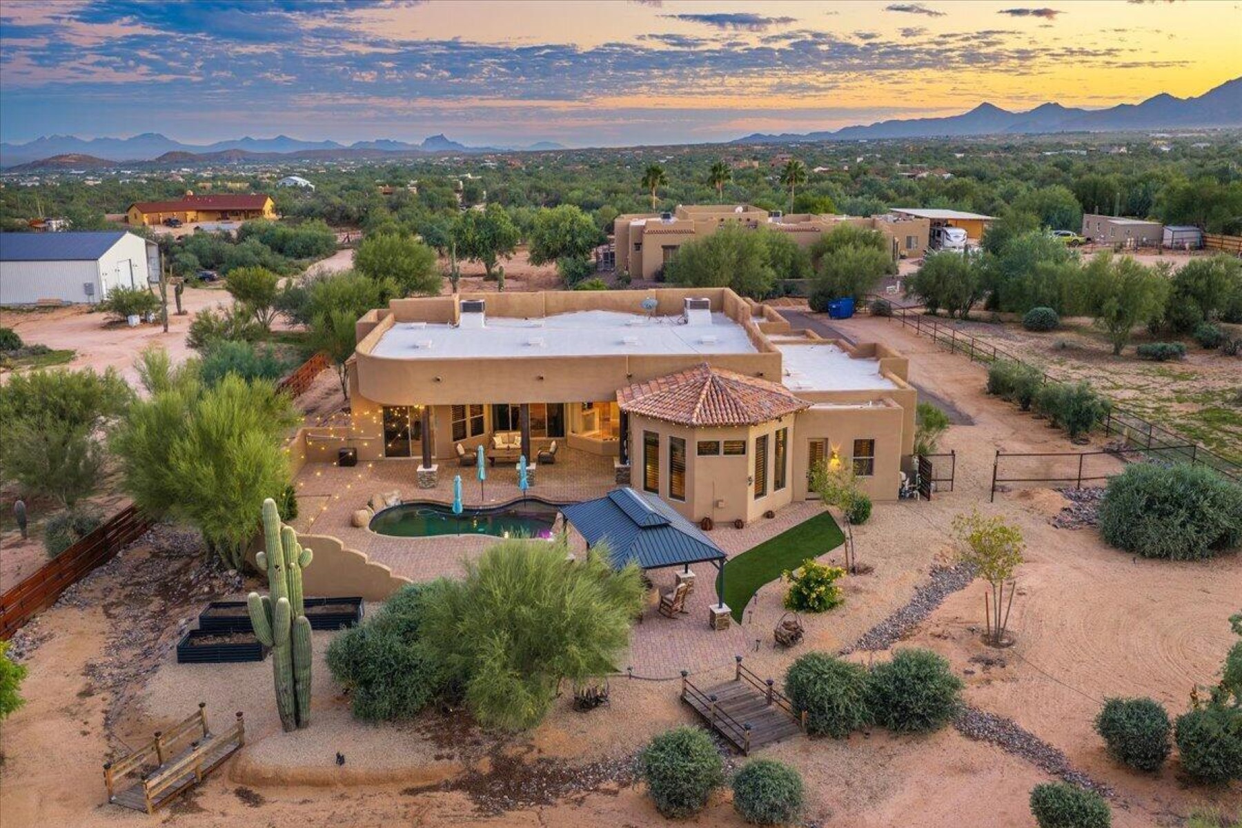  16348 E Calle de los Flores Dr  Scottsdale, AZ - 物件實景