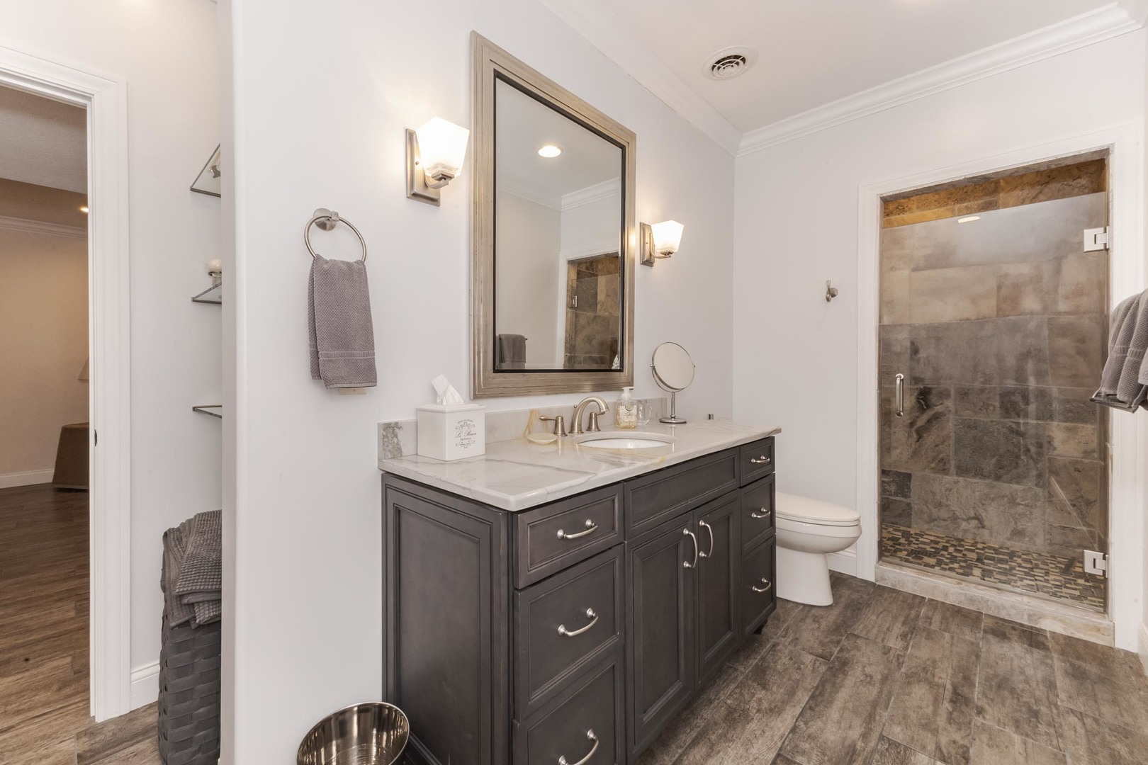 Hudson, Illinois, 61748, United States, 3 Bedrooms Bedrooms, ,5 BathroomsBathrooms,Residential,For Sale,1987913