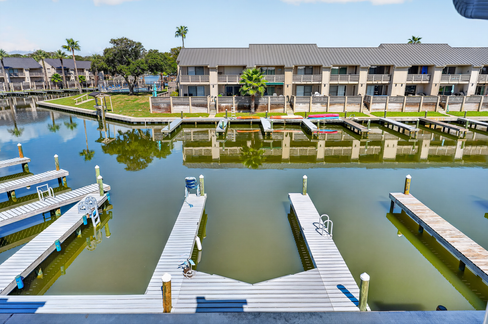  Waterfront Living at Its Best - 物件實景