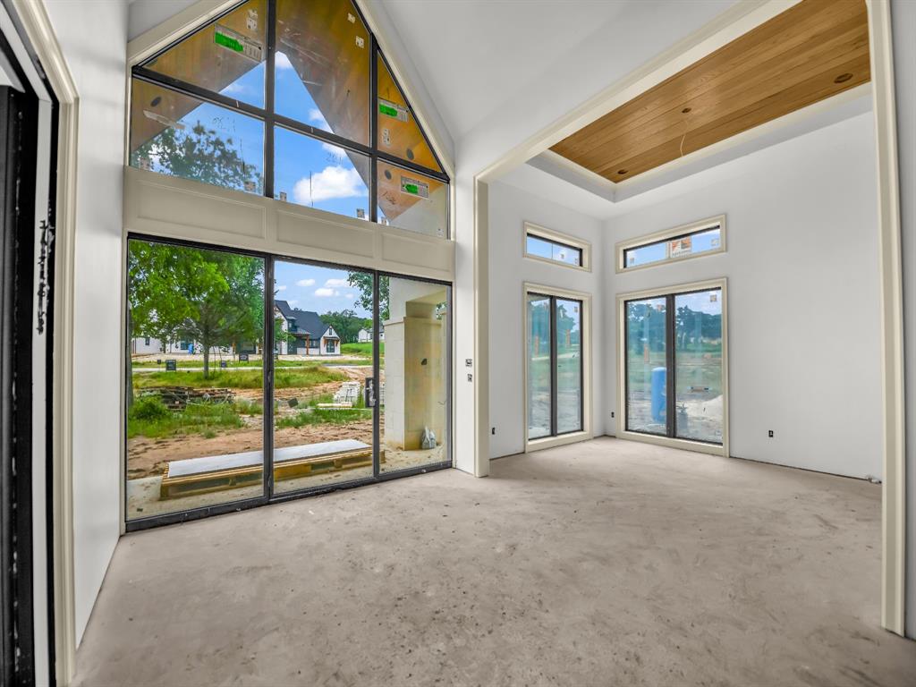 Weatherford, Texas, 76087, United States, 5 Bedrooms Bedrooms, ,6 BathroomsBathrooms,Residential,For Sale,2014526