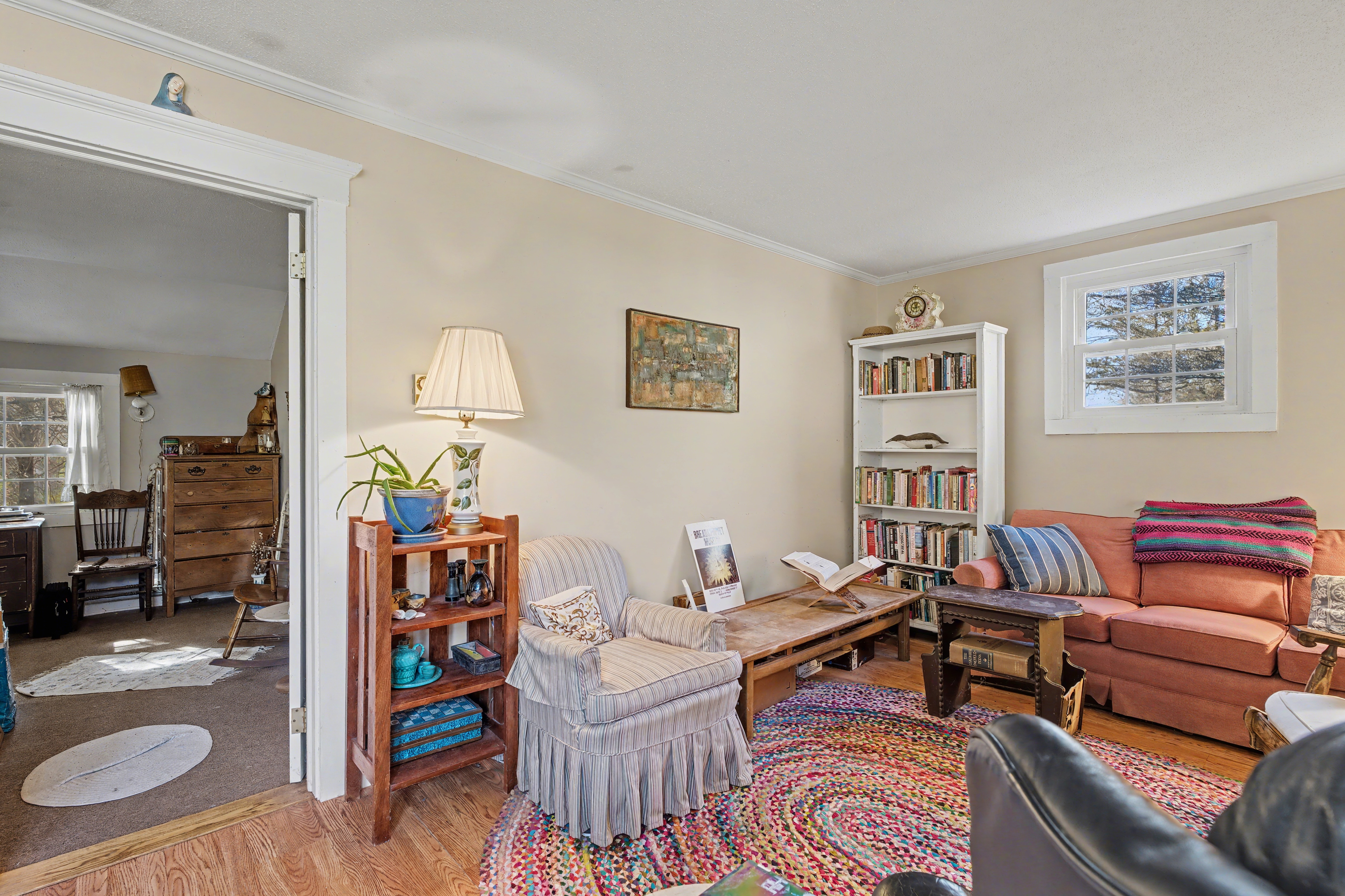  Spacious Main House and Separate Guest Home on 3.64 Acres - 物件實景