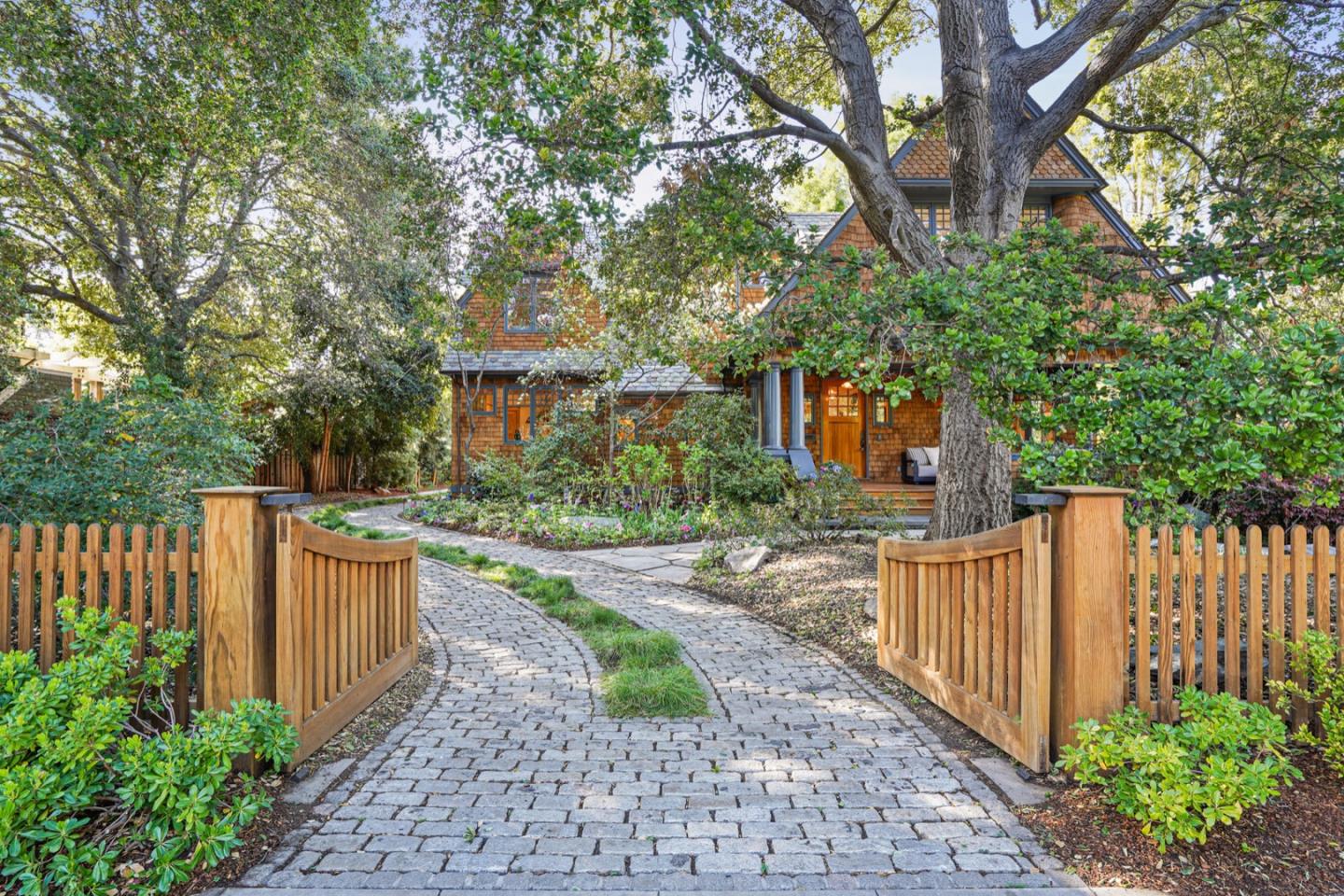 535 Kingsley Ave, Palo Alto, California, 94301, United States, 5 Bedrooms Bedrooms, ,4 BathroomsBathrooms,Residential,For Sale,535 Kingsley Ave,1664262