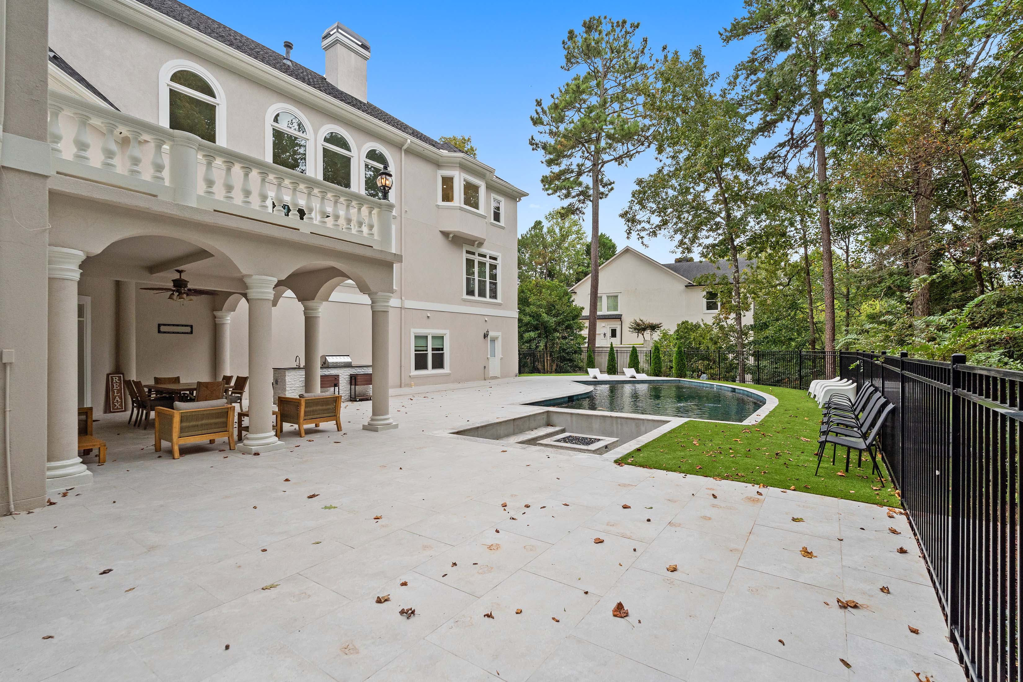  Resort-Style Living Overlooking the 13th Green and Lake - 物件實景