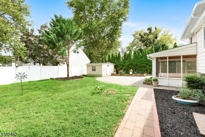 Rahway City, New Jersey, 07065, United States, 3 Bedrooms Bedrooms, ,3 BathroomsBathrooms,Residential,For Sale,1996239