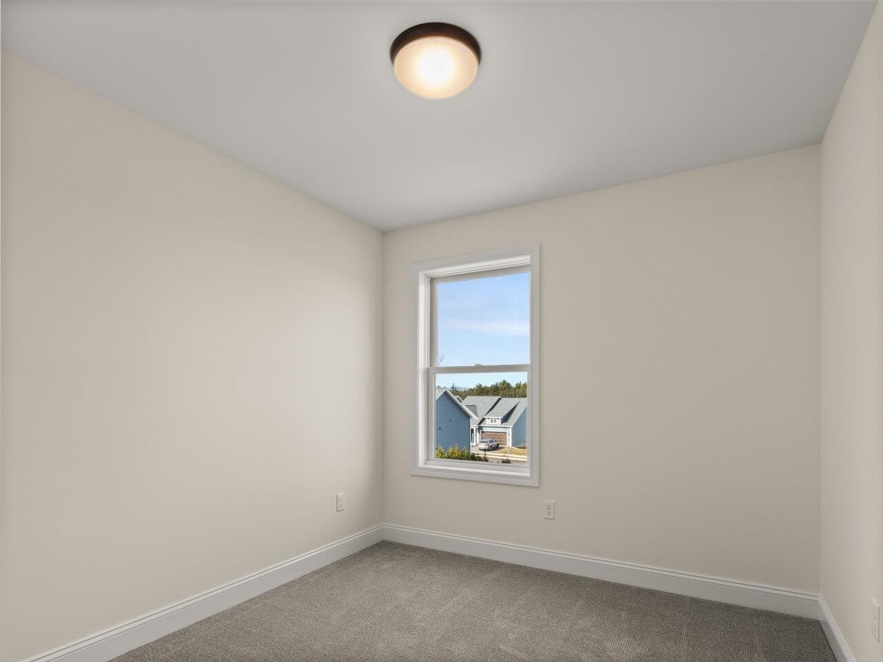 South Burlington, Vermont, 05403, United States, 3 Bedrooms Bedrooms, ,2 BathroomsBathrooms,Residential,For Sale,1939047