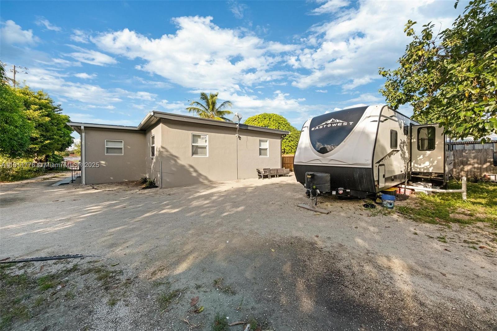 North Miami, Florida, 33168, United States, ,Residential,For Sale,1991833