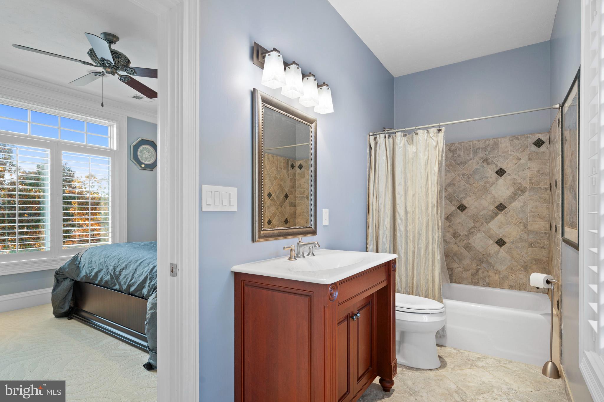 Lusby, Maryland, 20657, United States, 4 Bedrooms Bedrooms, ,6 BathroomsBathrooms,Residential,For Sale,1990435