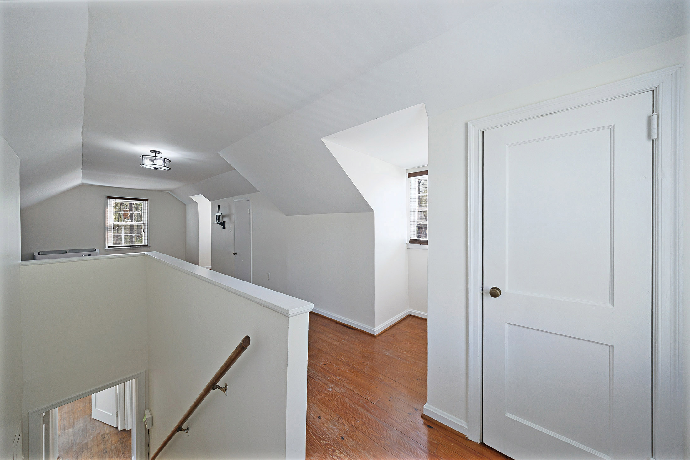  Home Presents an Opportunity in One of the Area’s Most Desirable Communities - 物件實景