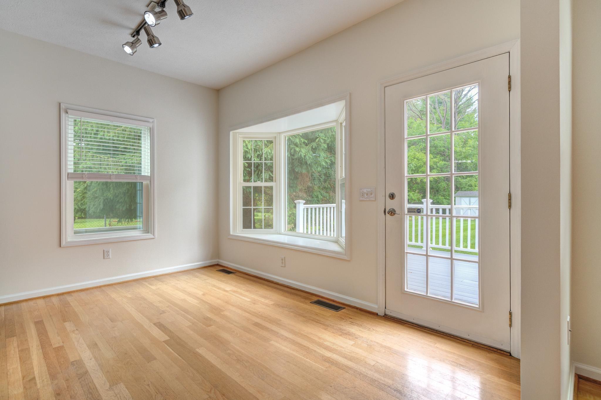 Blacksburg, Virginia, 24060, United States, 4 Bedrooms Bedrooms, ,3 BathroomsBathrooms,Residential,For Sale,1847433