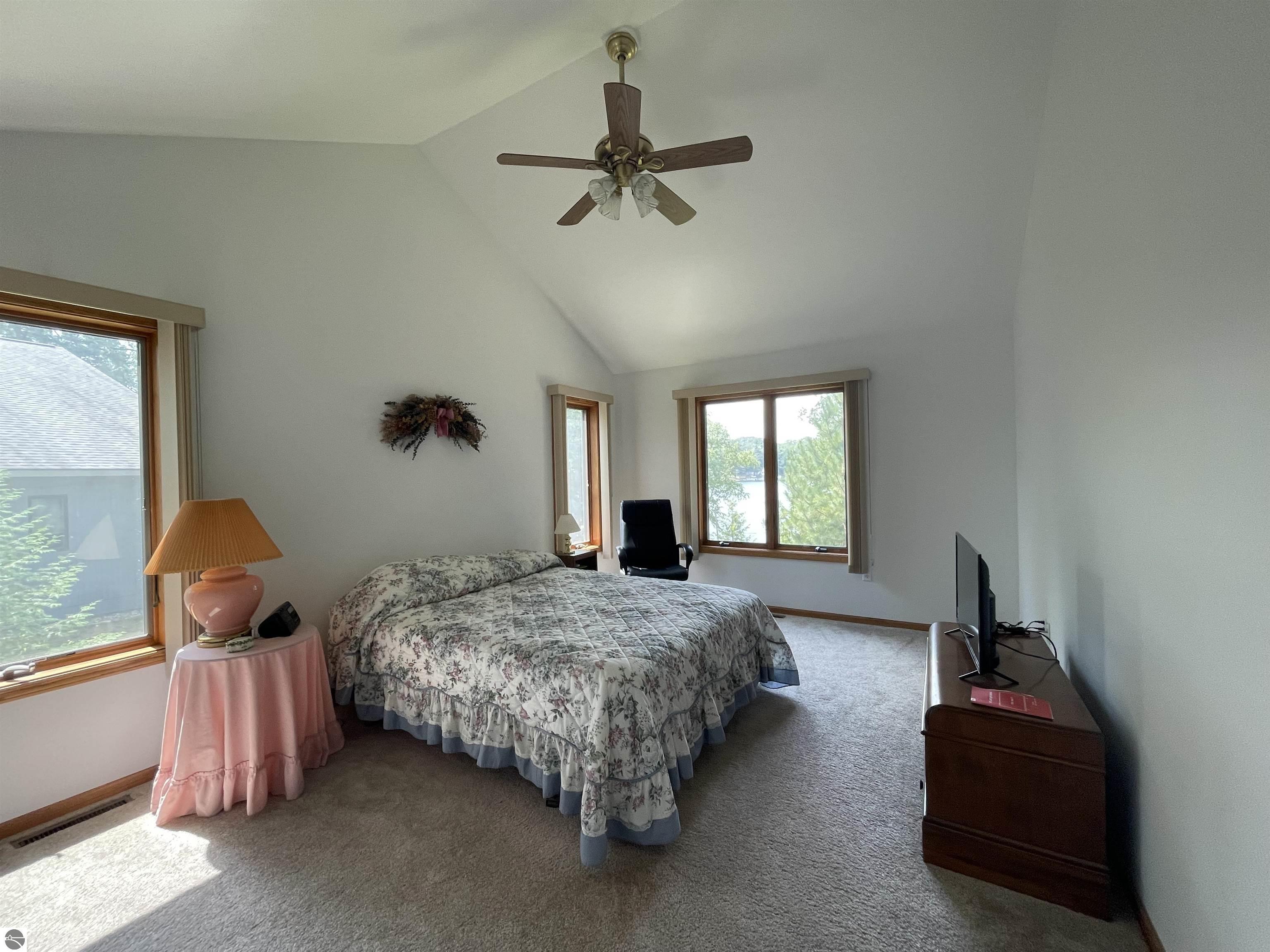 Harrison, Michigan, 48625, United States, 5 Bedrooms Bedrooms, ,4 BathroomsBathrooms,Residential,For Sale,1990816