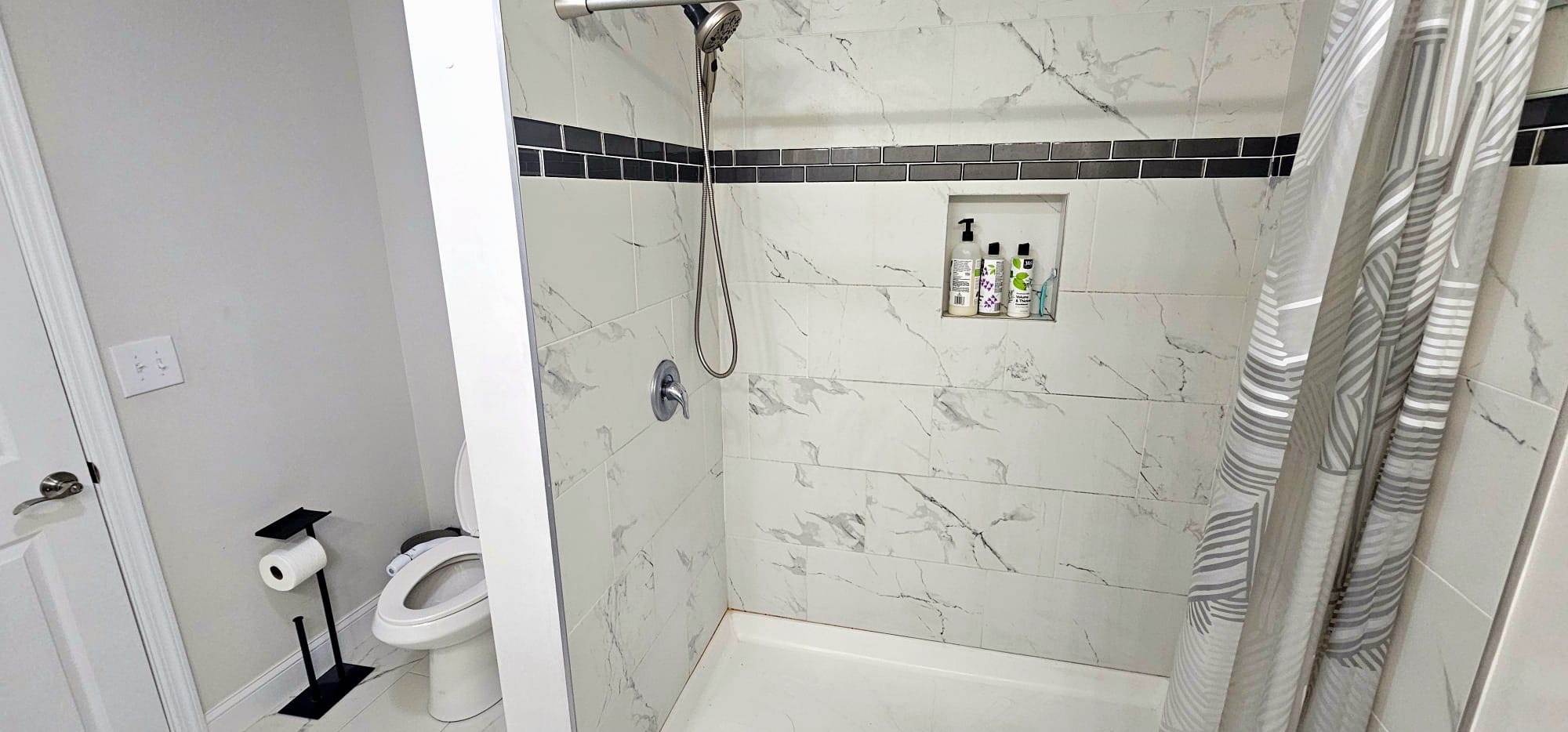 Keansburg Boro, New Jersey, 07734, United States, 4 Bedrooms Bedrooms, ,3 BathroomsBathrooms,Residential,For Sale,1944919