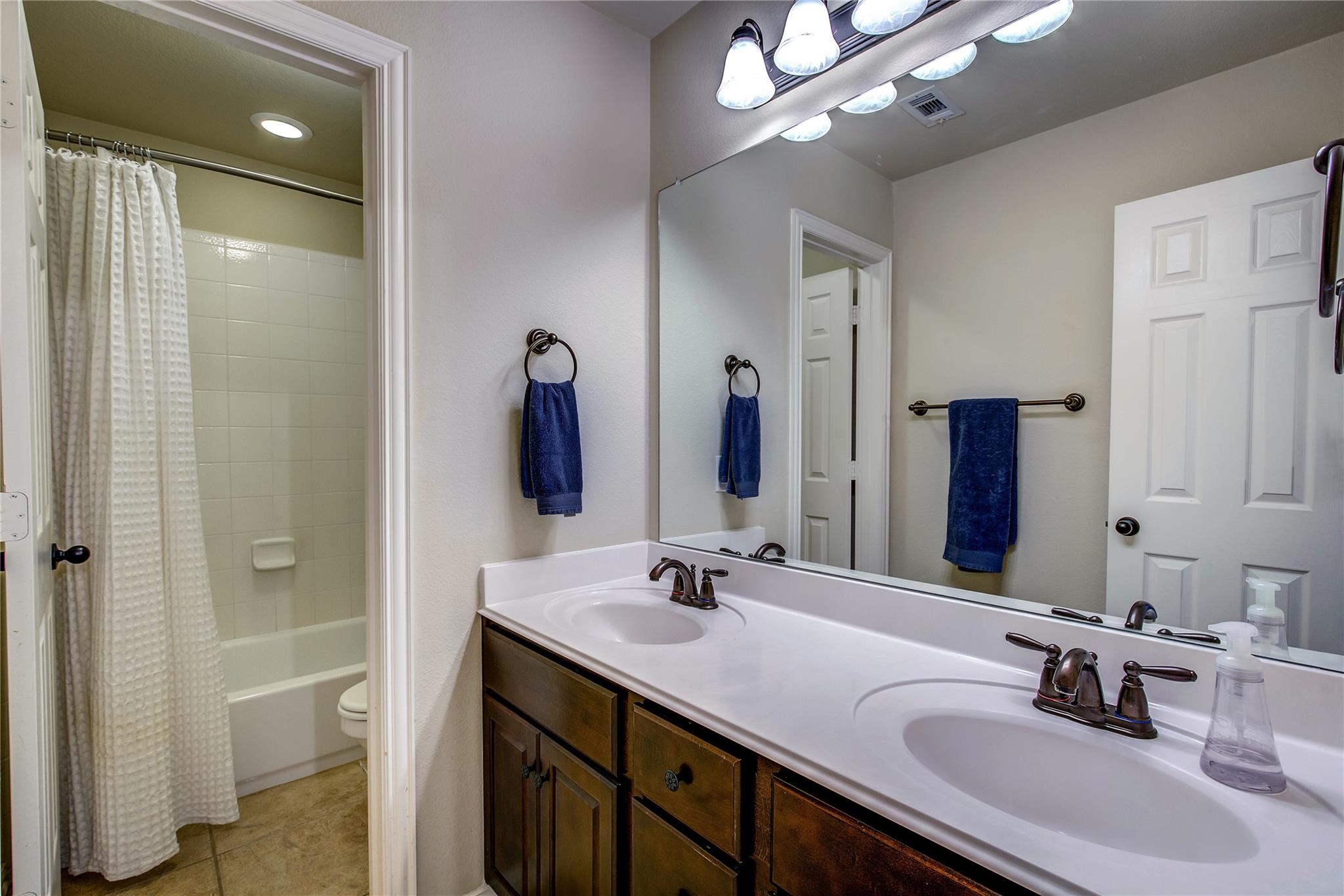 Fate, Texas, 75087, United States, 4 Bedrooms Bedrooms, ,4 BathroomsBathrooms,Residential,For Sale,1980230