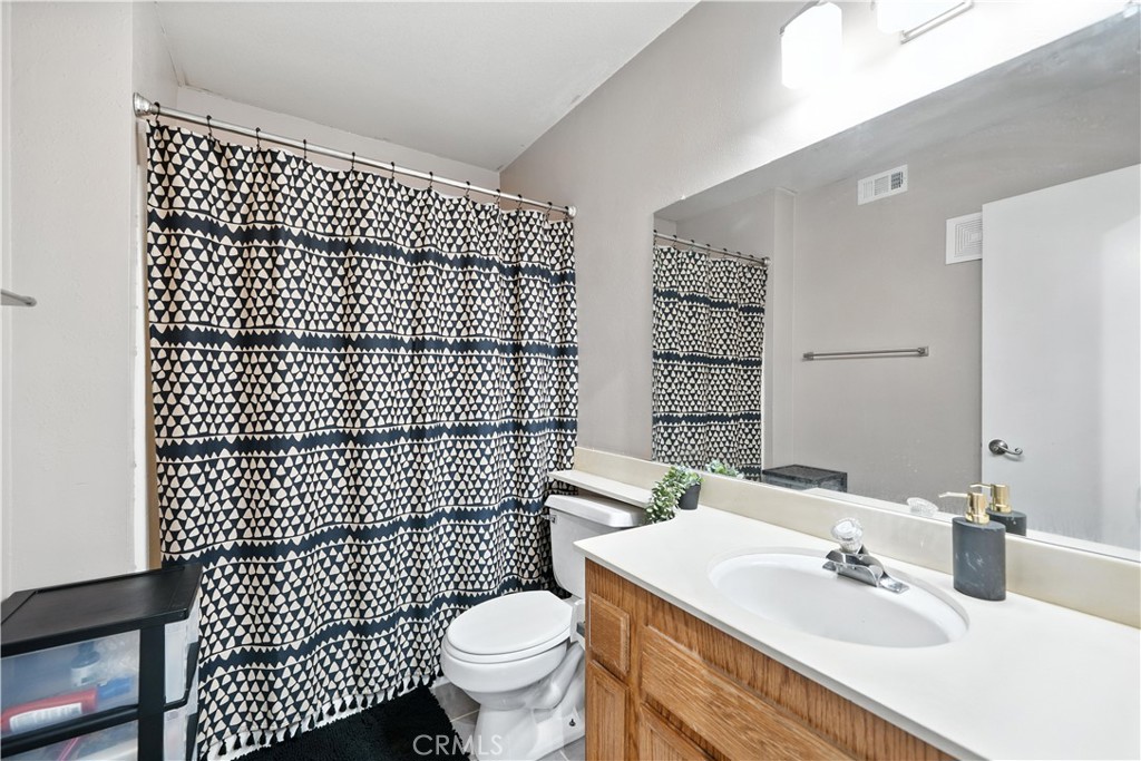 El Cajon, California, 92019, United States, 2 Bedrooms Bedrooms, ,3 BathroomsBathrooms,Residential,For Sale,1921774