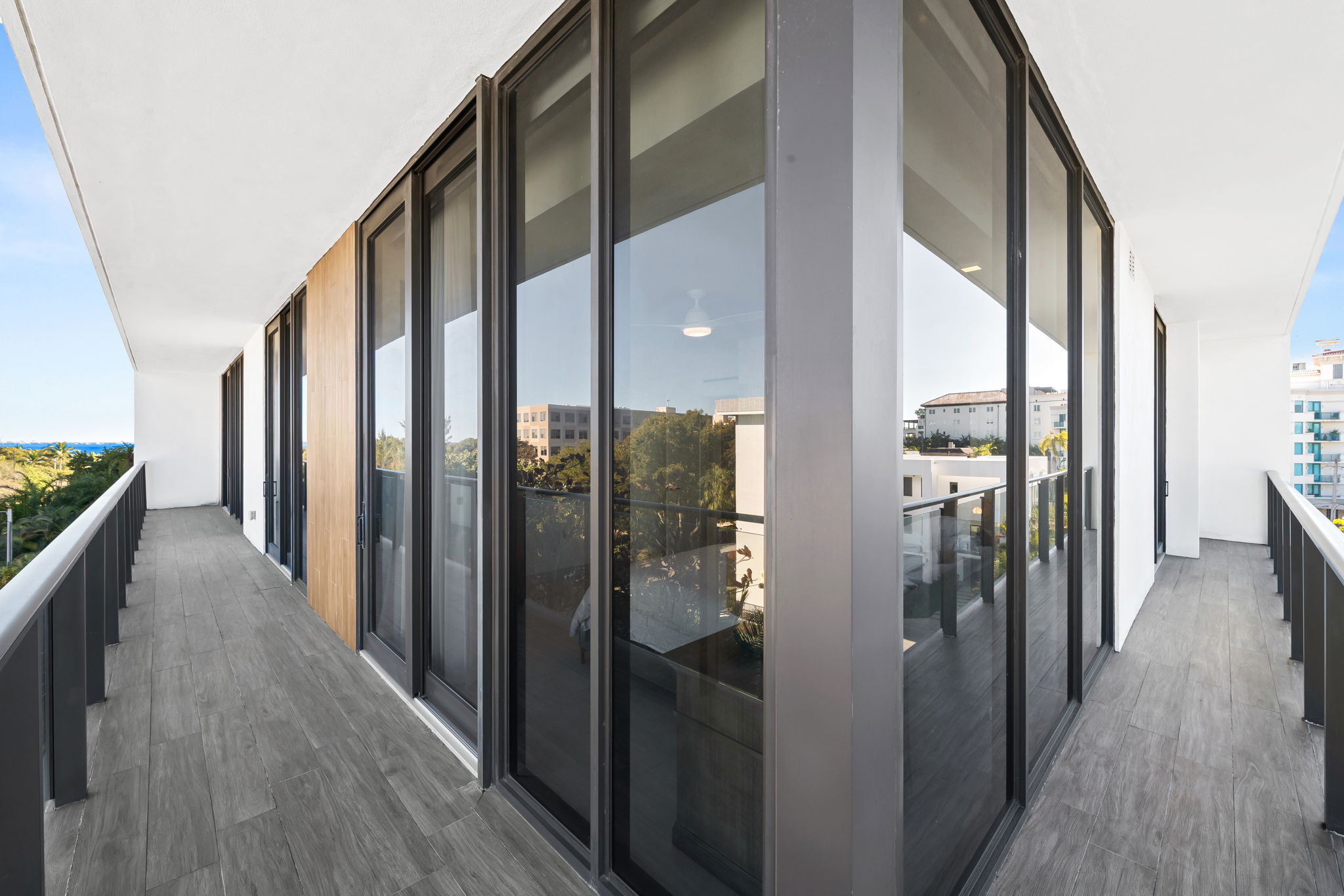  3581 E Glencoe Street, Miami, FL, 33133 - 物件實景
