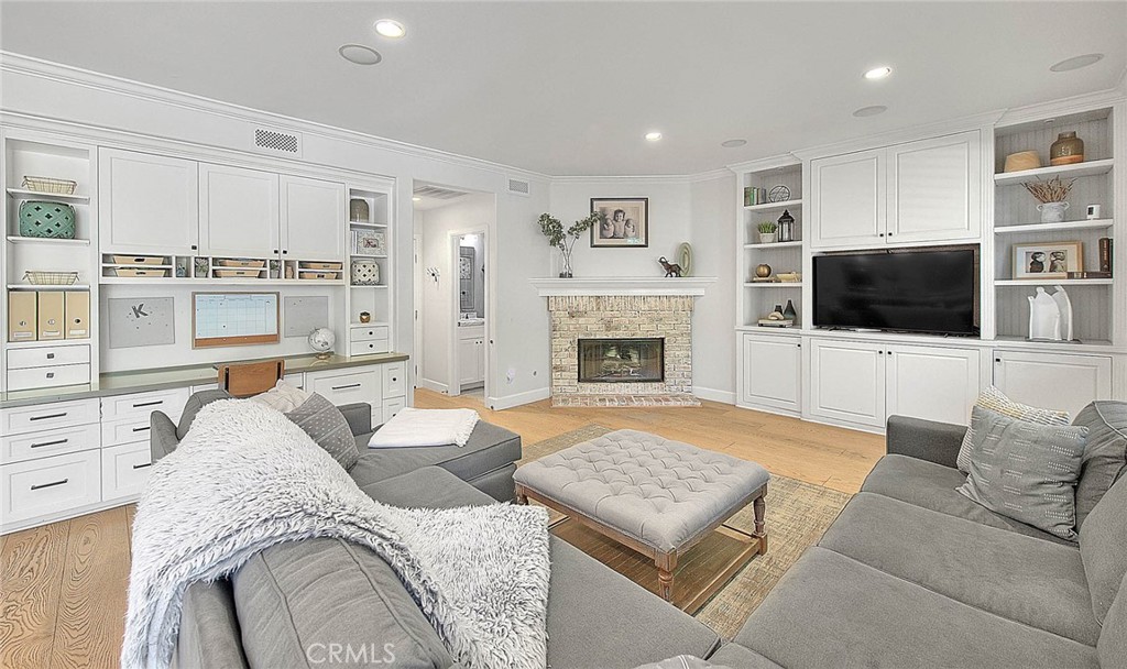 Irvine, California, 92602, United States, 4 Bedrooms Bedrooms, ,3 BathroomsBathrooms,Residential,For Sale,2030322