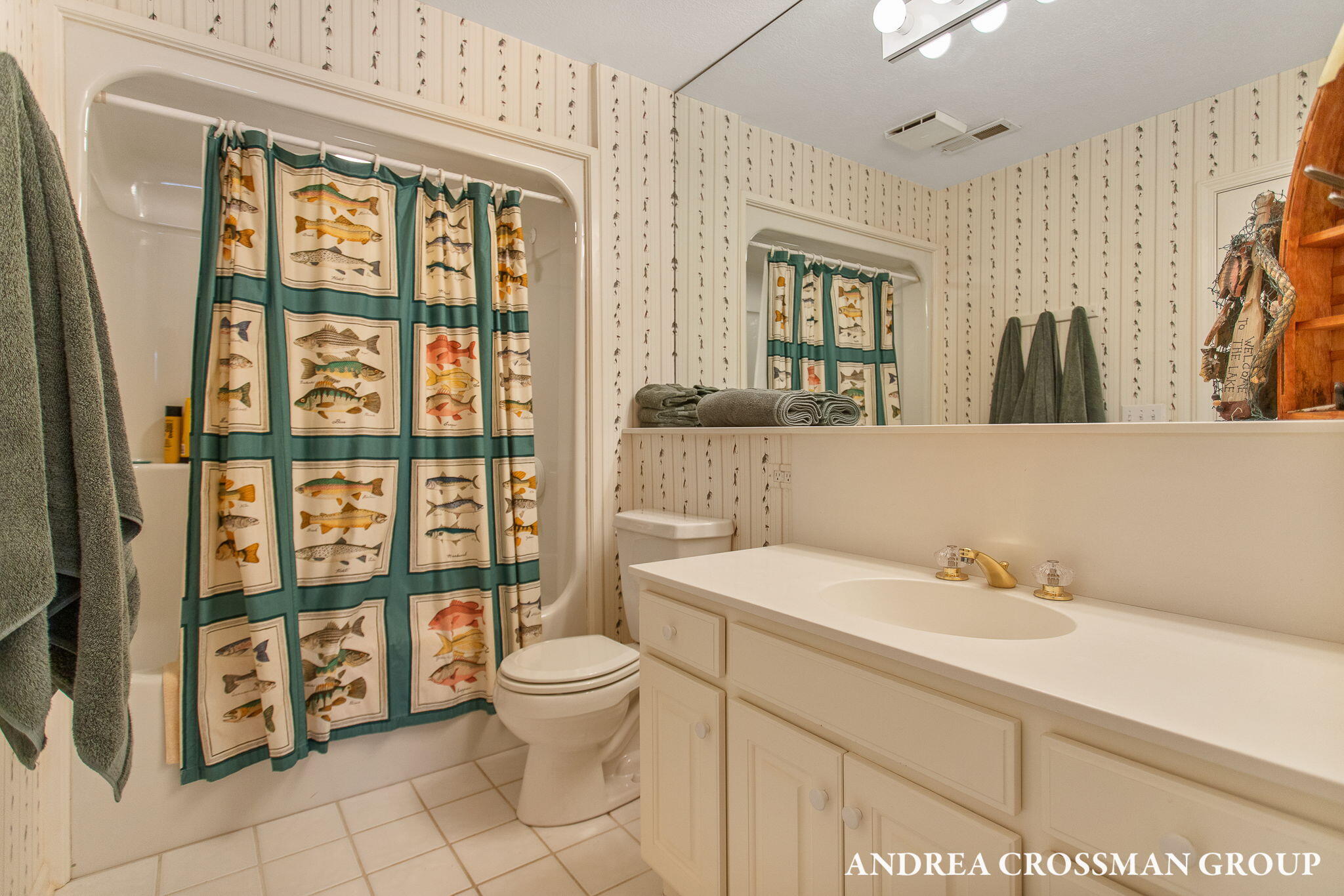 St. Joseph, Michigan, 49085, United States, 4 Bedrooms Bedrooms, ,4 BathroomsBathrooms,Residential,For Sale,1960959