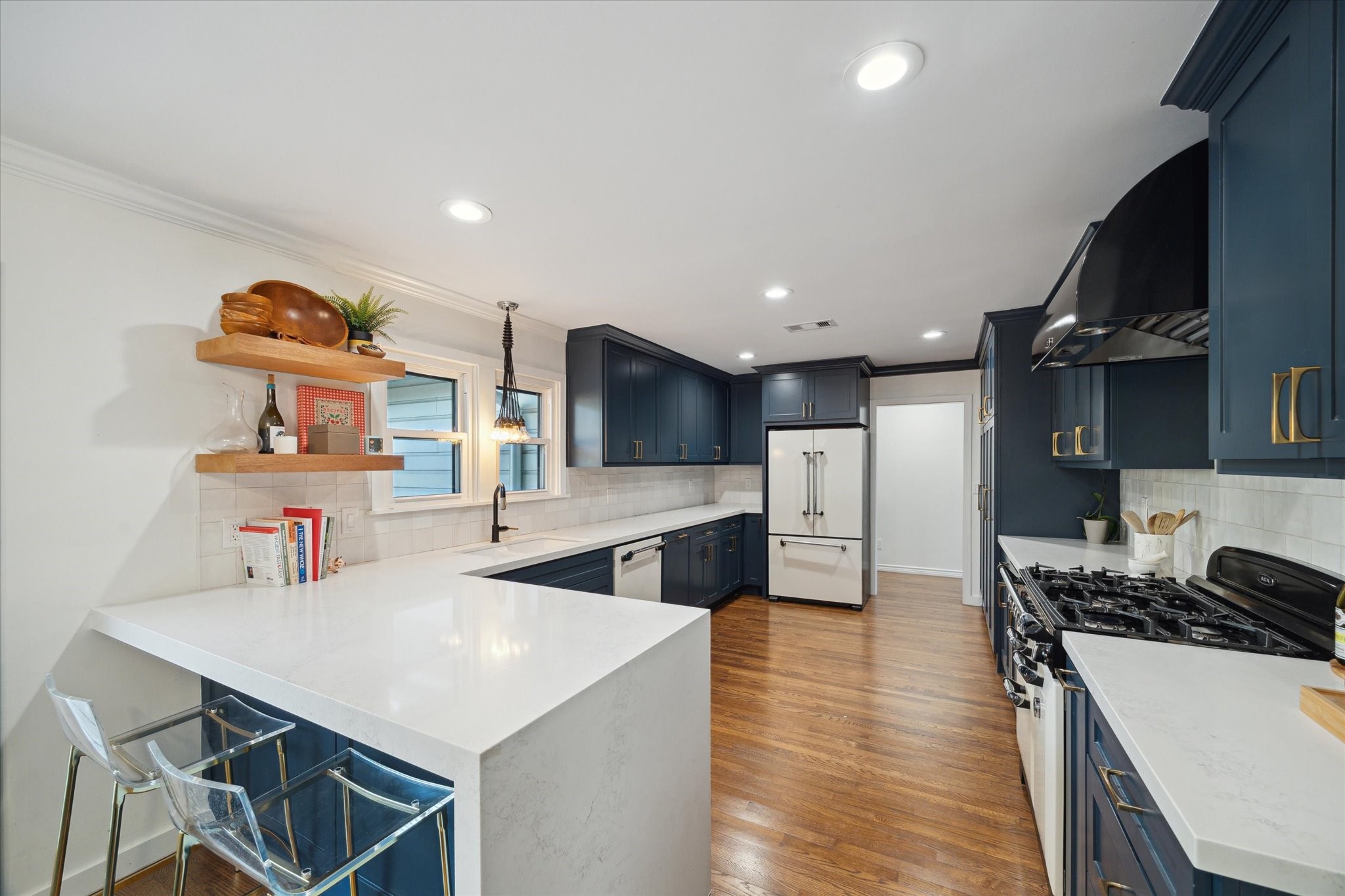  4509 Randwick Drive - 物件實景